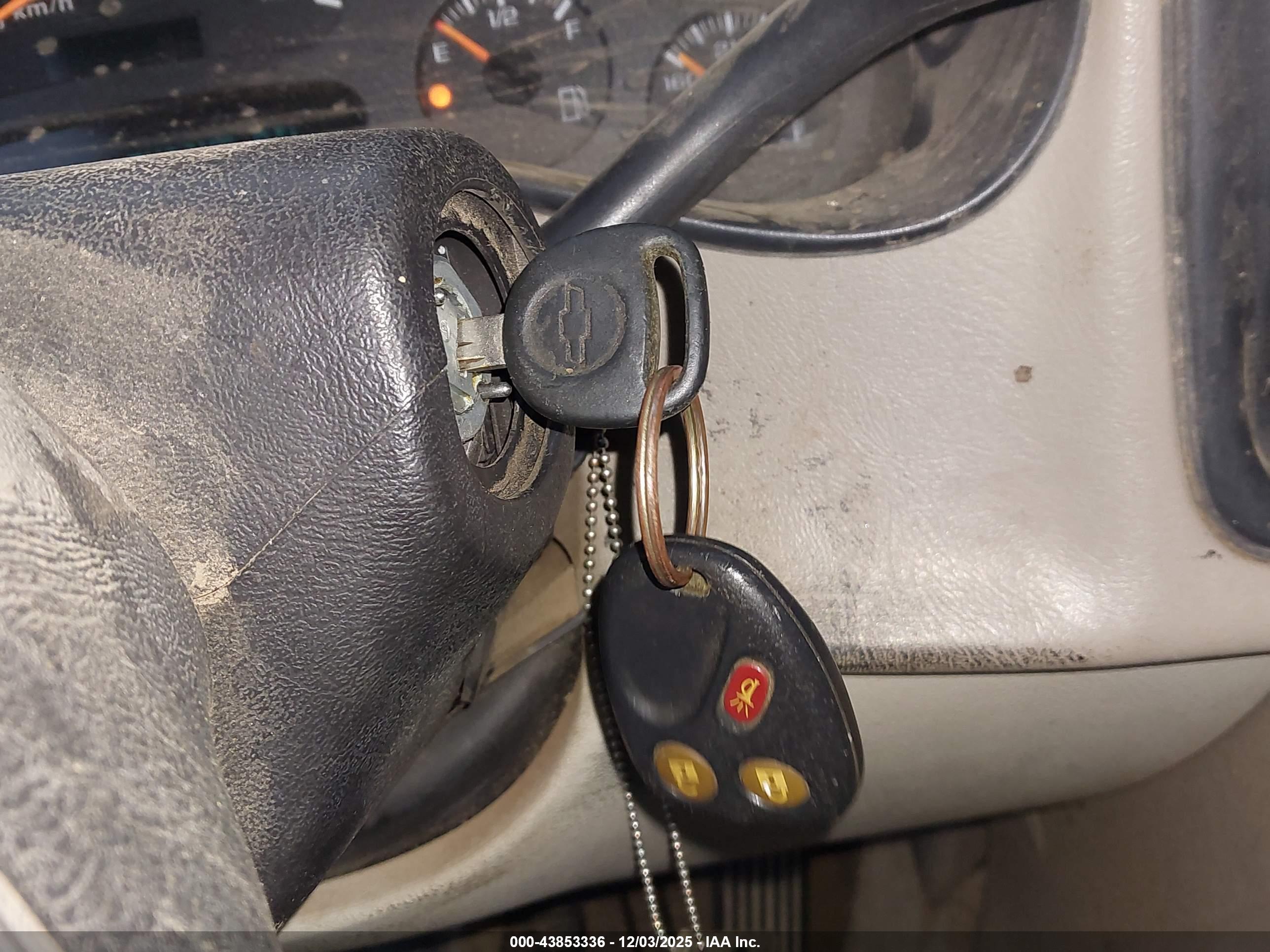 CHEVROLET TAHOE image 11