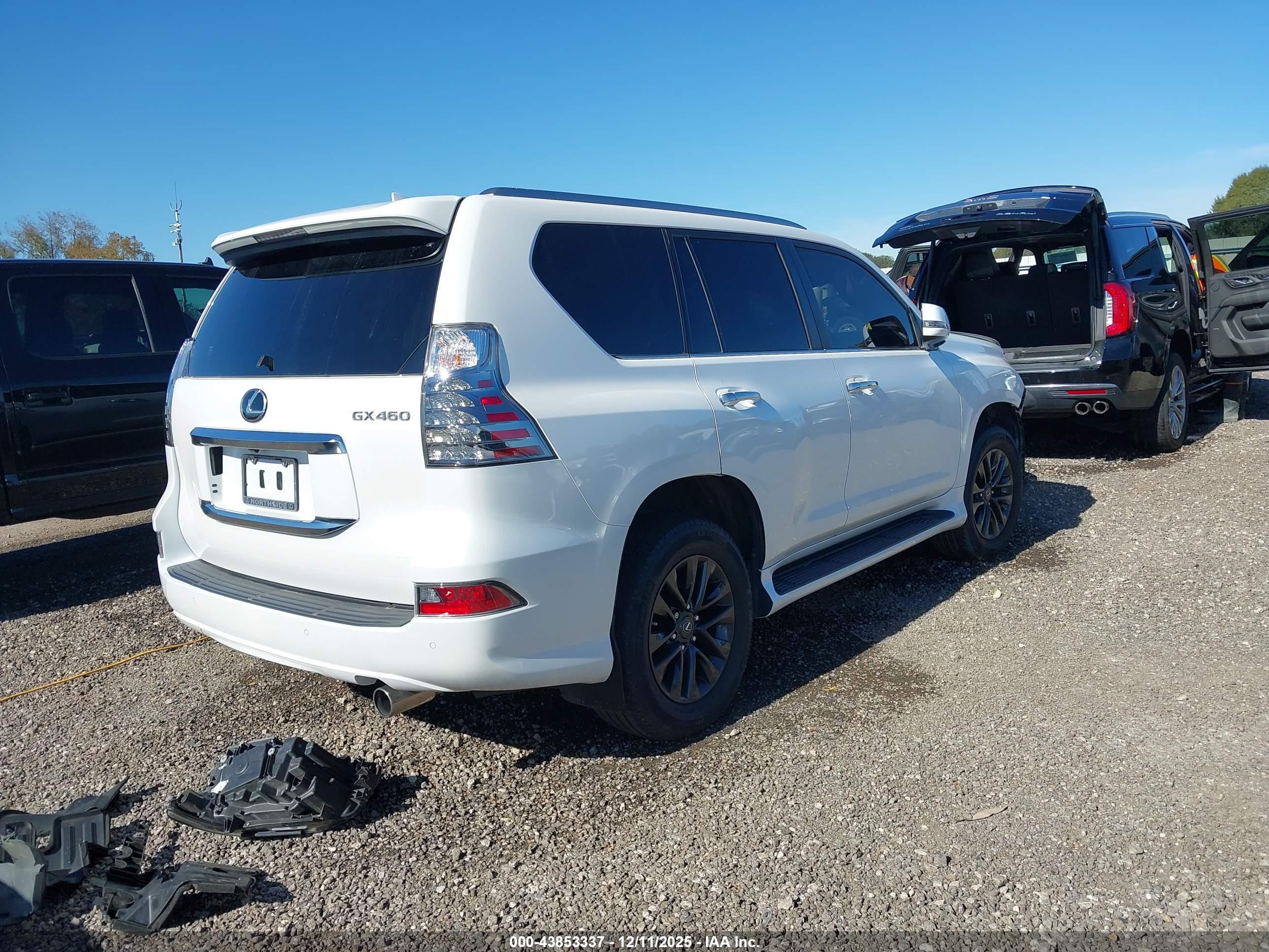 LEXUS GX image 4