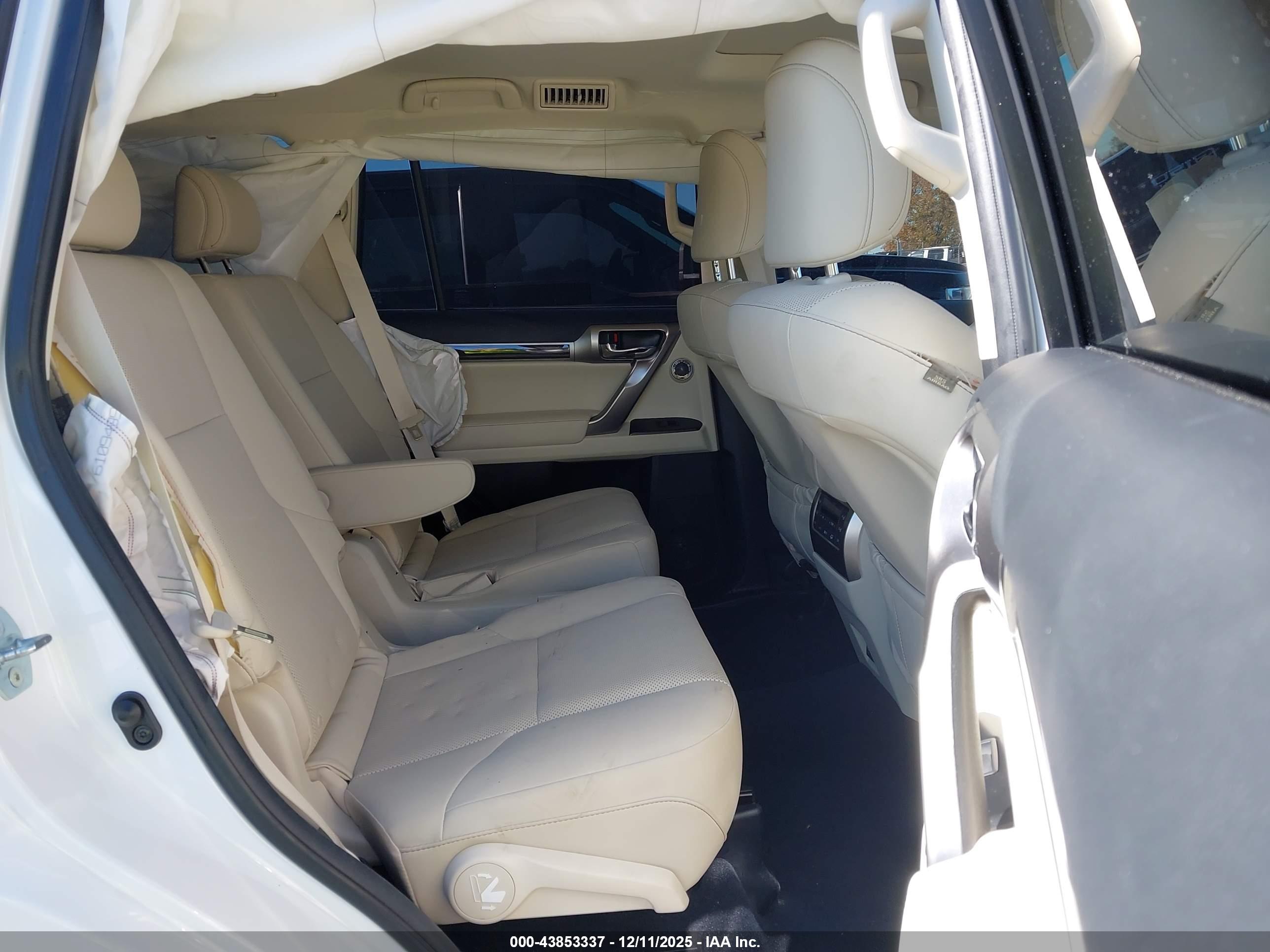LEXUS GX image 8