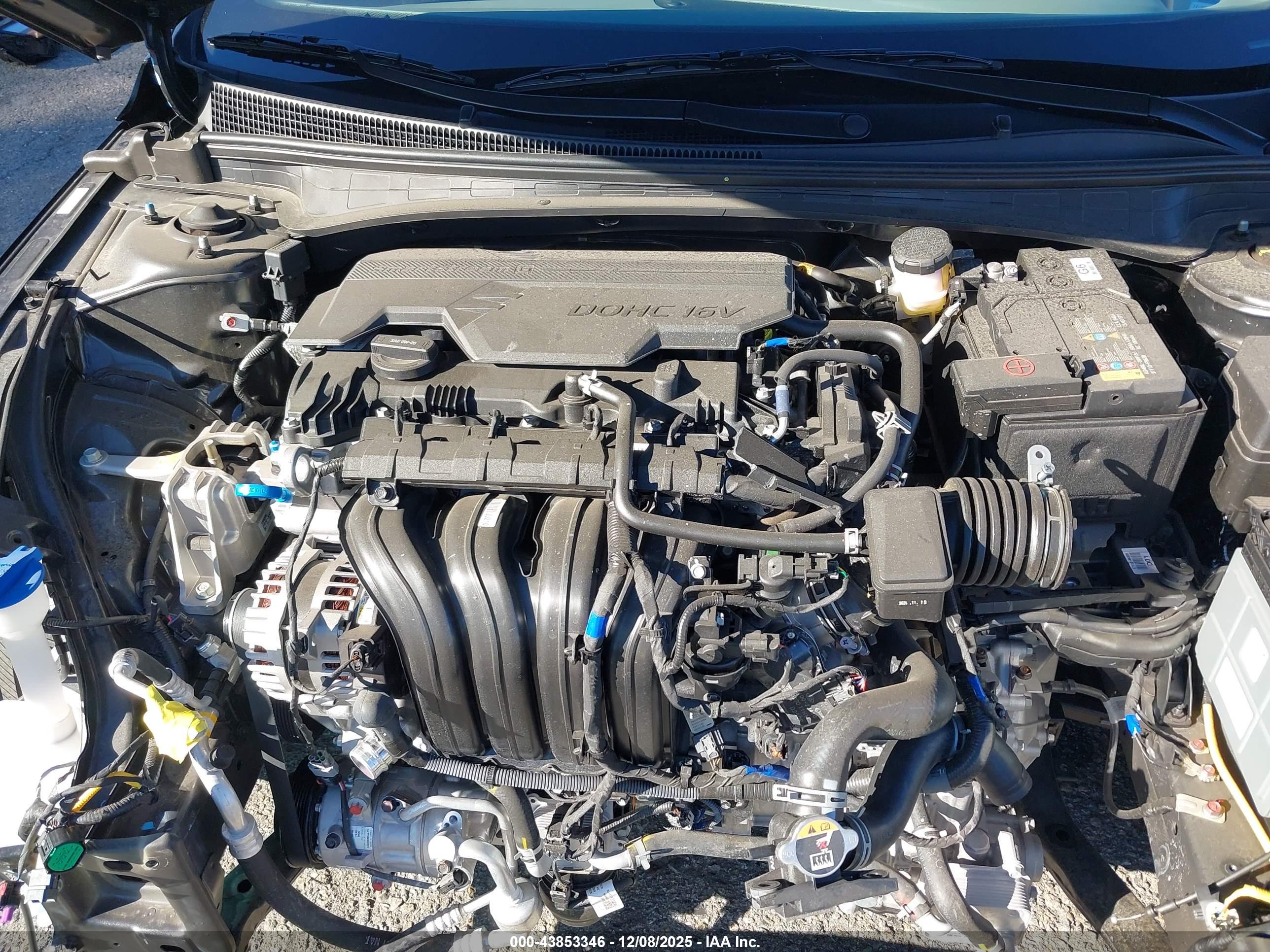 HYUNDAI ELANTRA image 10