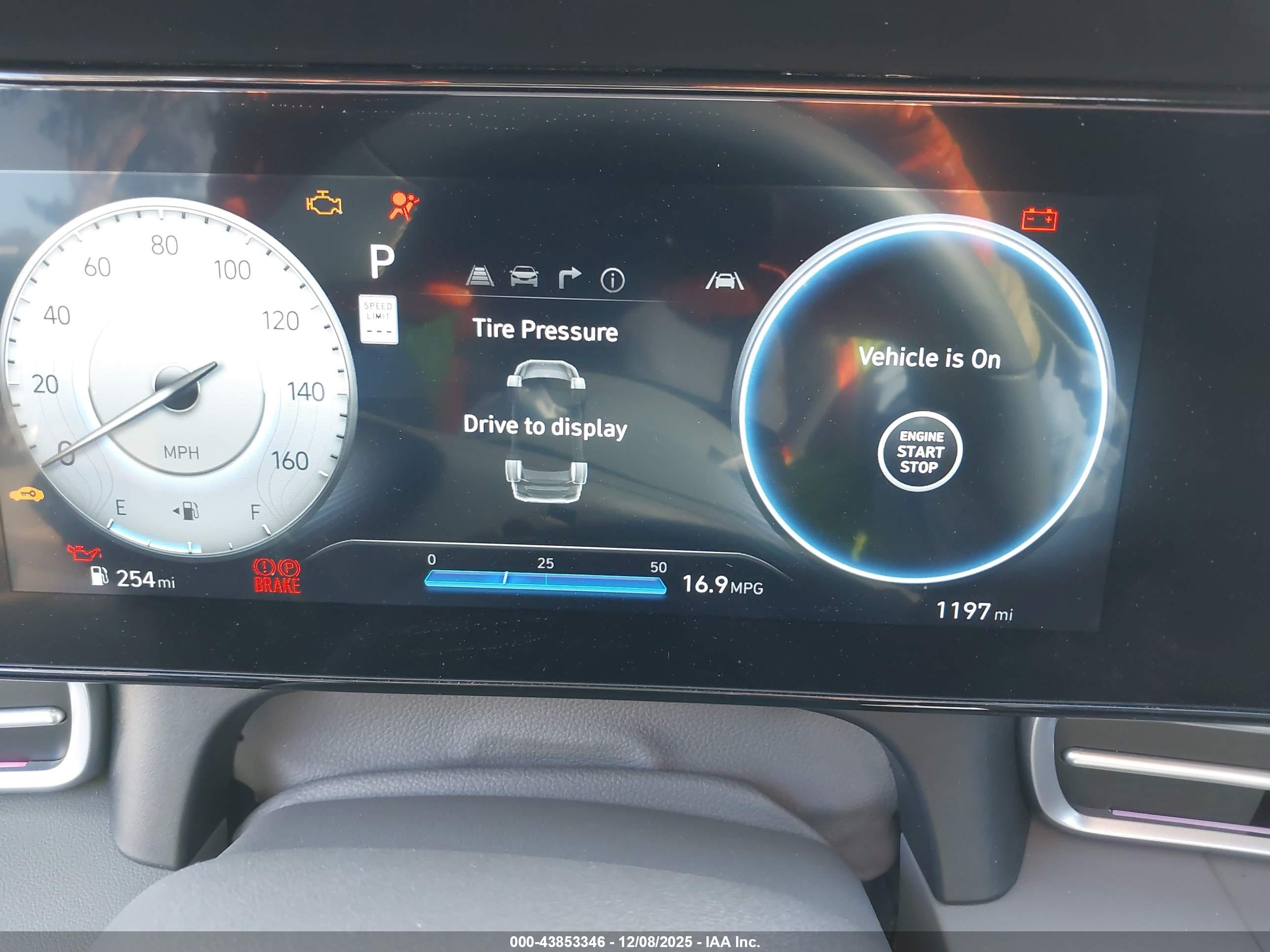 HYUNDAI ELANTRA image 7