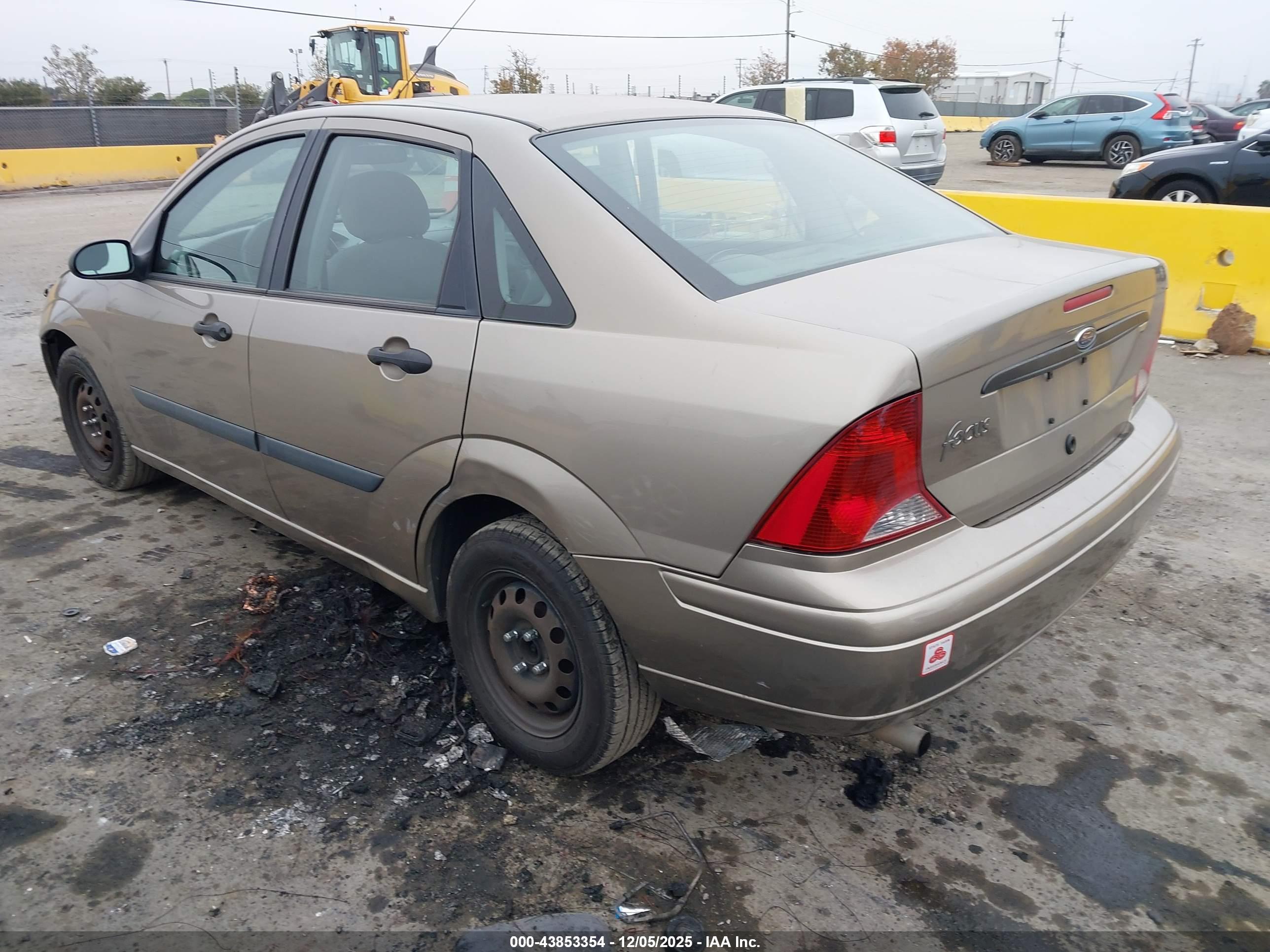 FORD FOCUS image 3