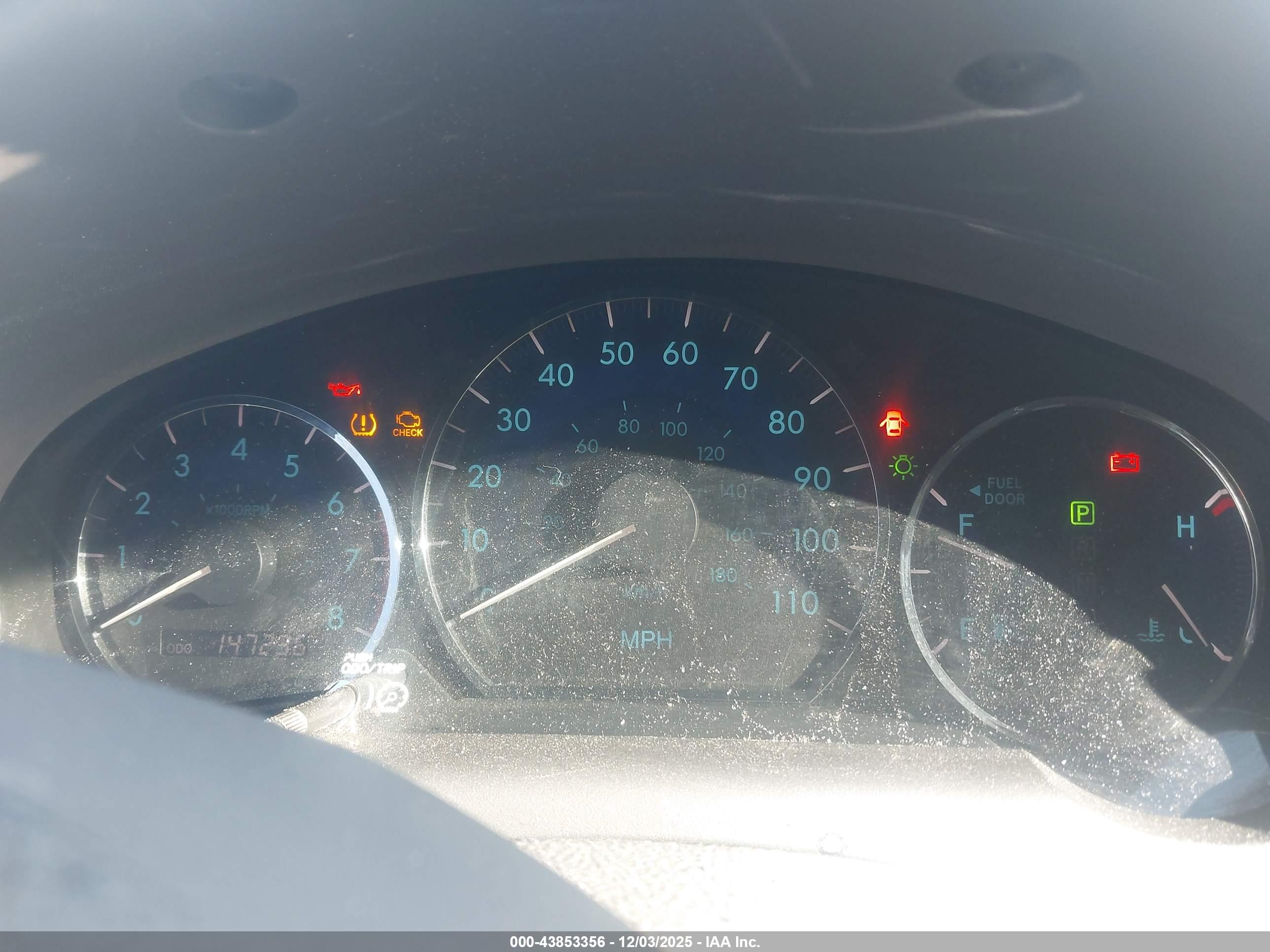 TOYOTA SIENNA image 7