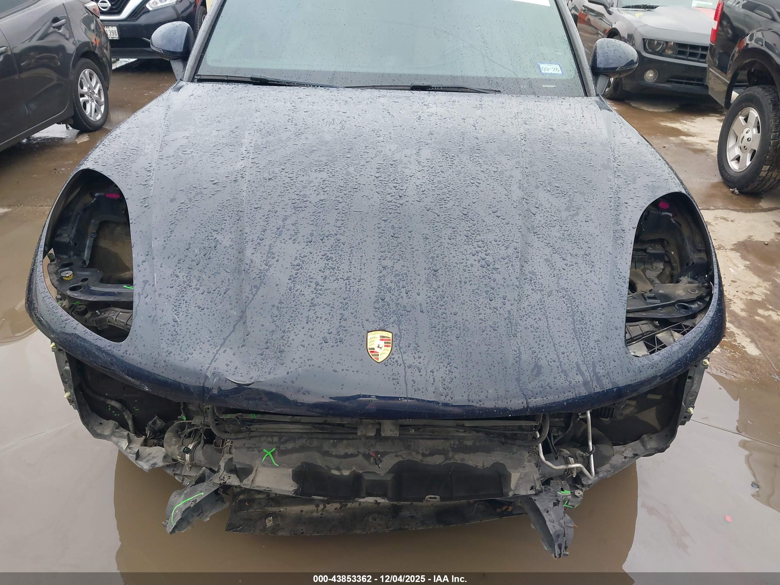 PORSCHE MACAN image 6