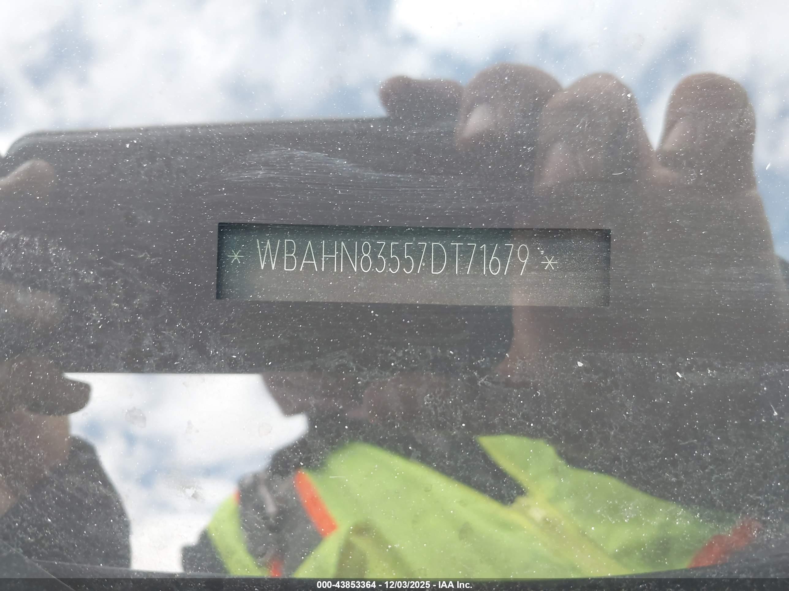 BMW 750LI image 9