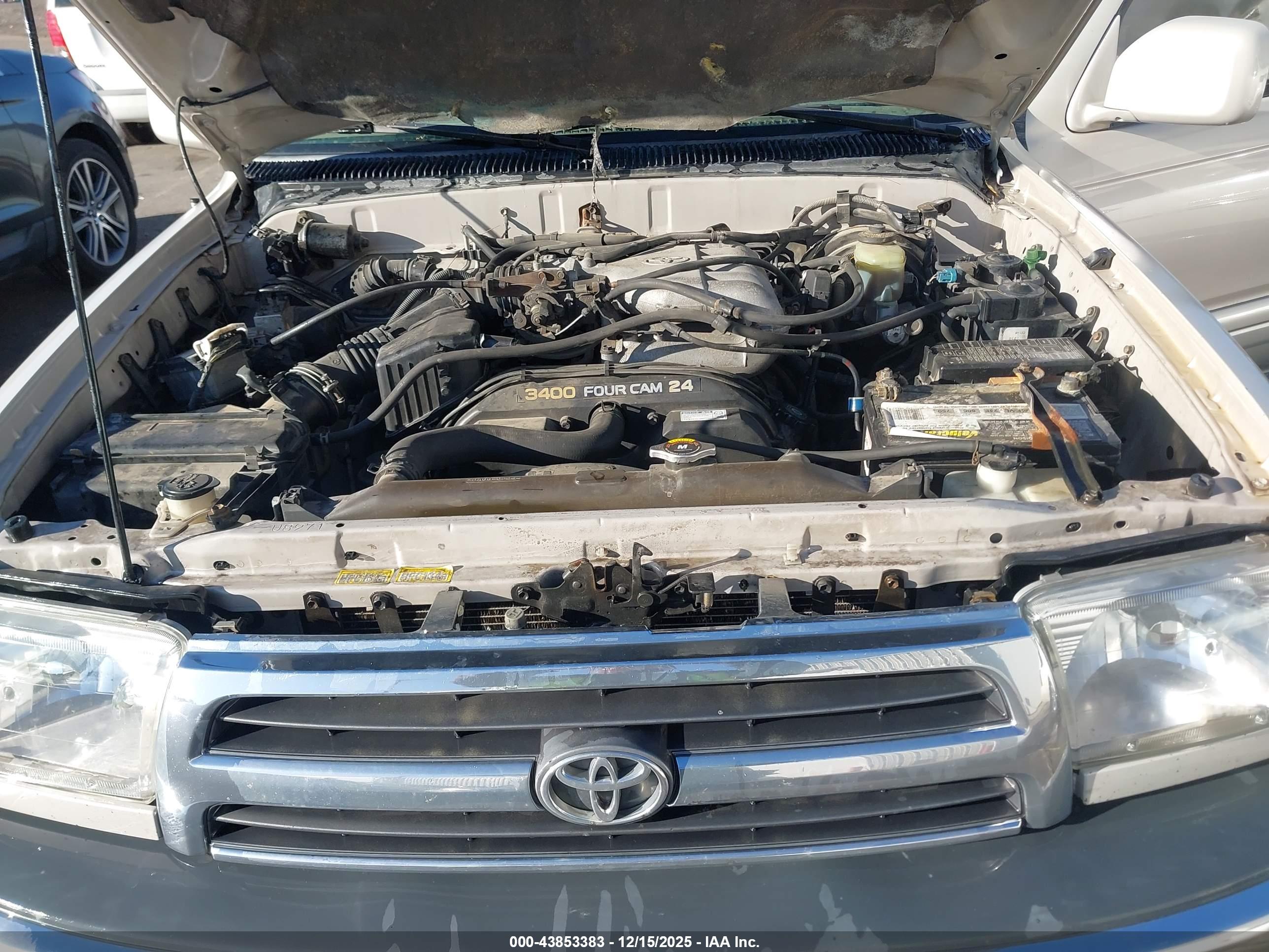 TOYOTA 4RUNNER image 10
