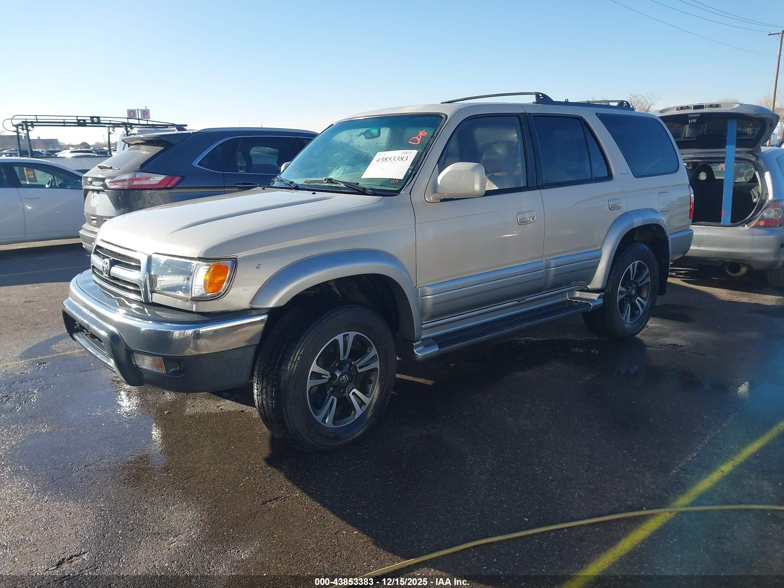 TOYOTA 4RUNNER image 2