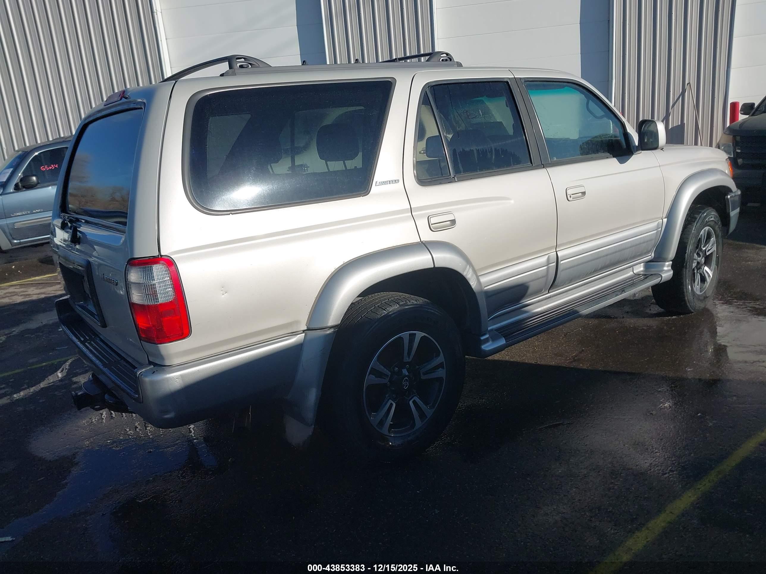 TOYOTA 4RUNNER image 4