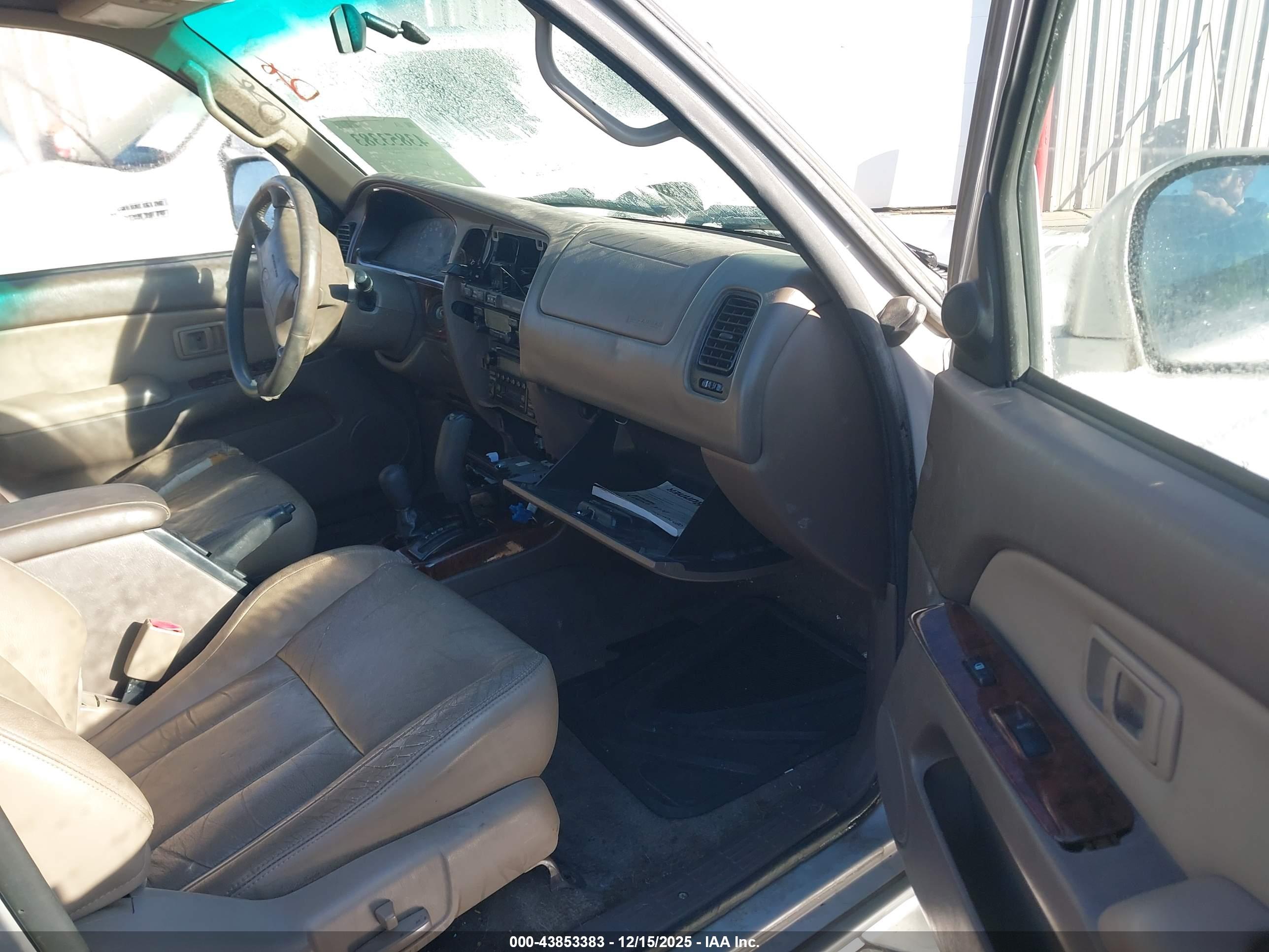 TOYOTA 4RUNNER image 5