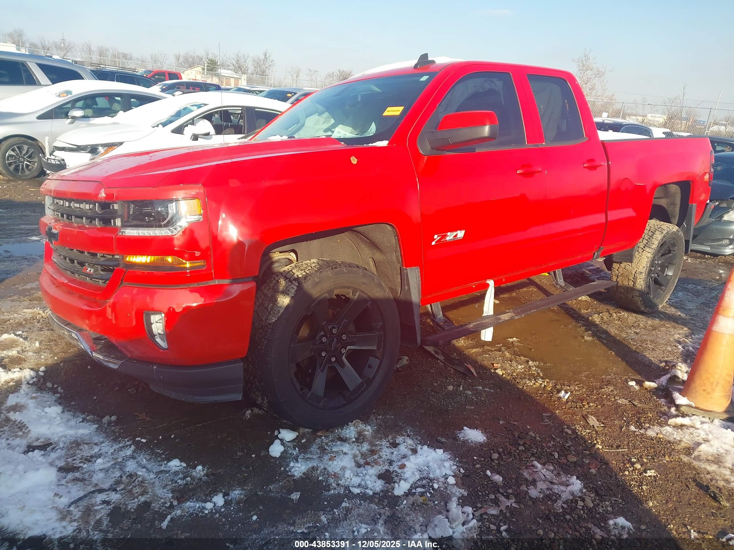 CHEVROLET SILVERADO image 2