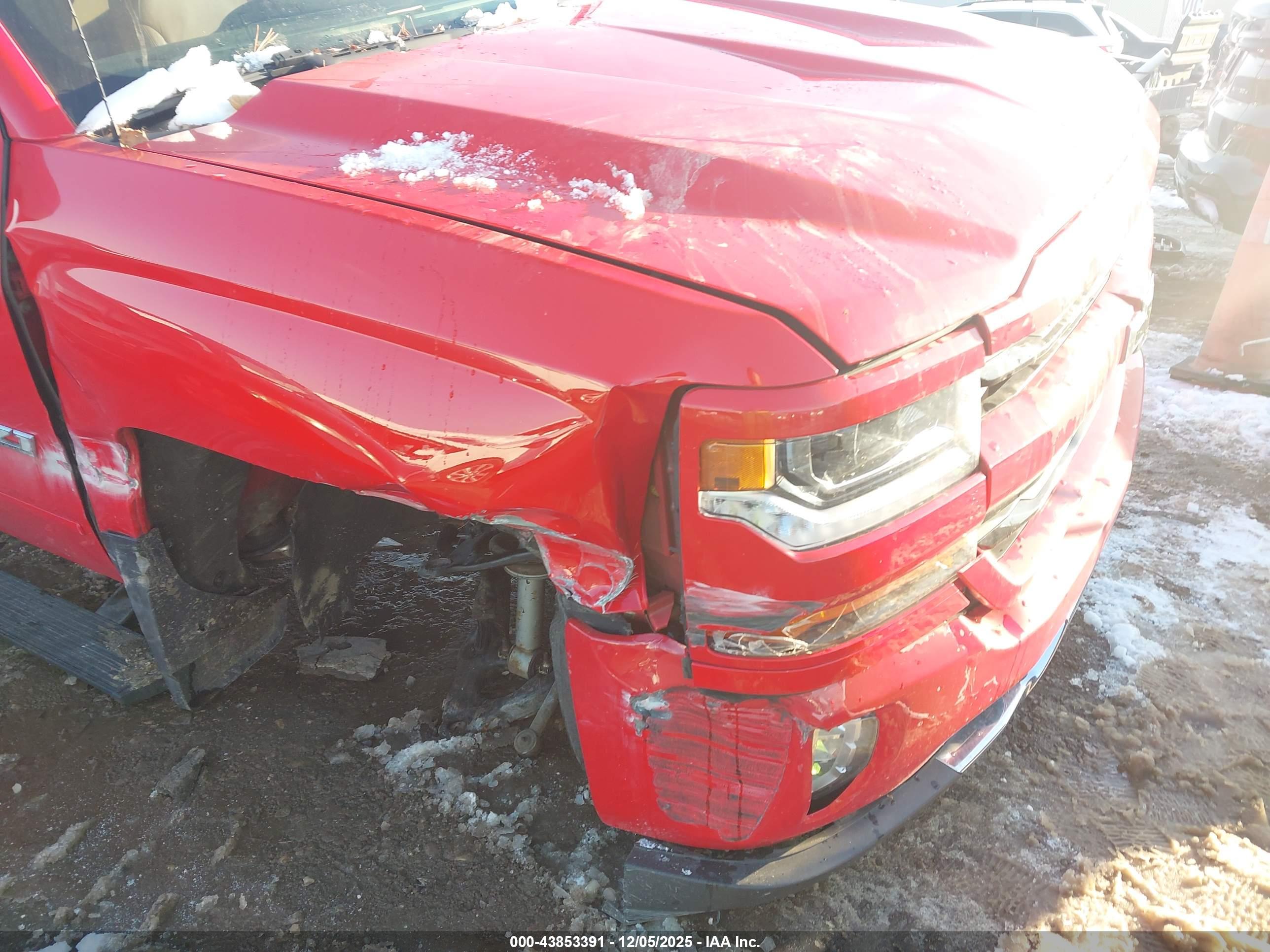 CHEVROLET SILVERADO image 6