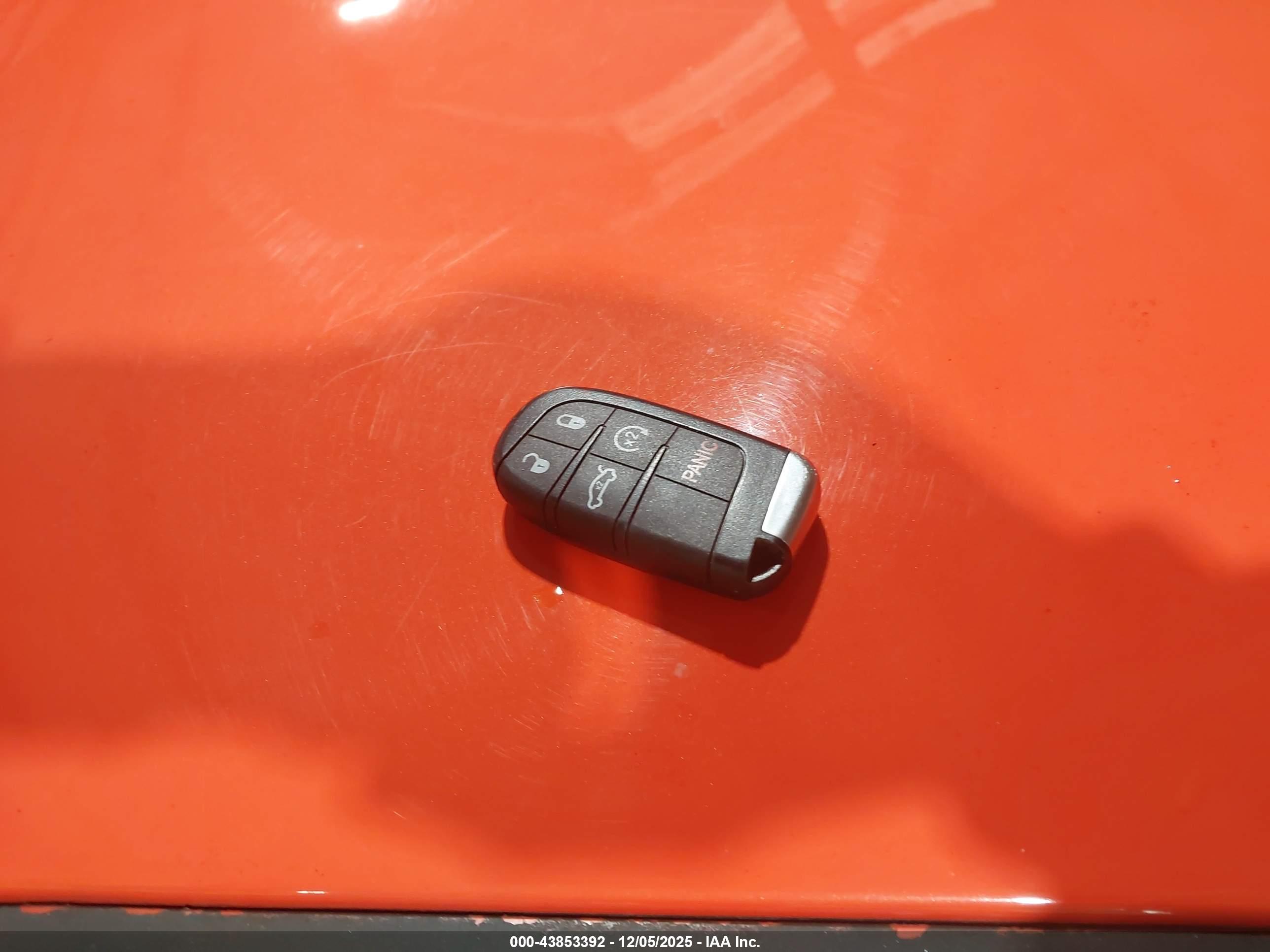 DODGE CHALLENGER image 11