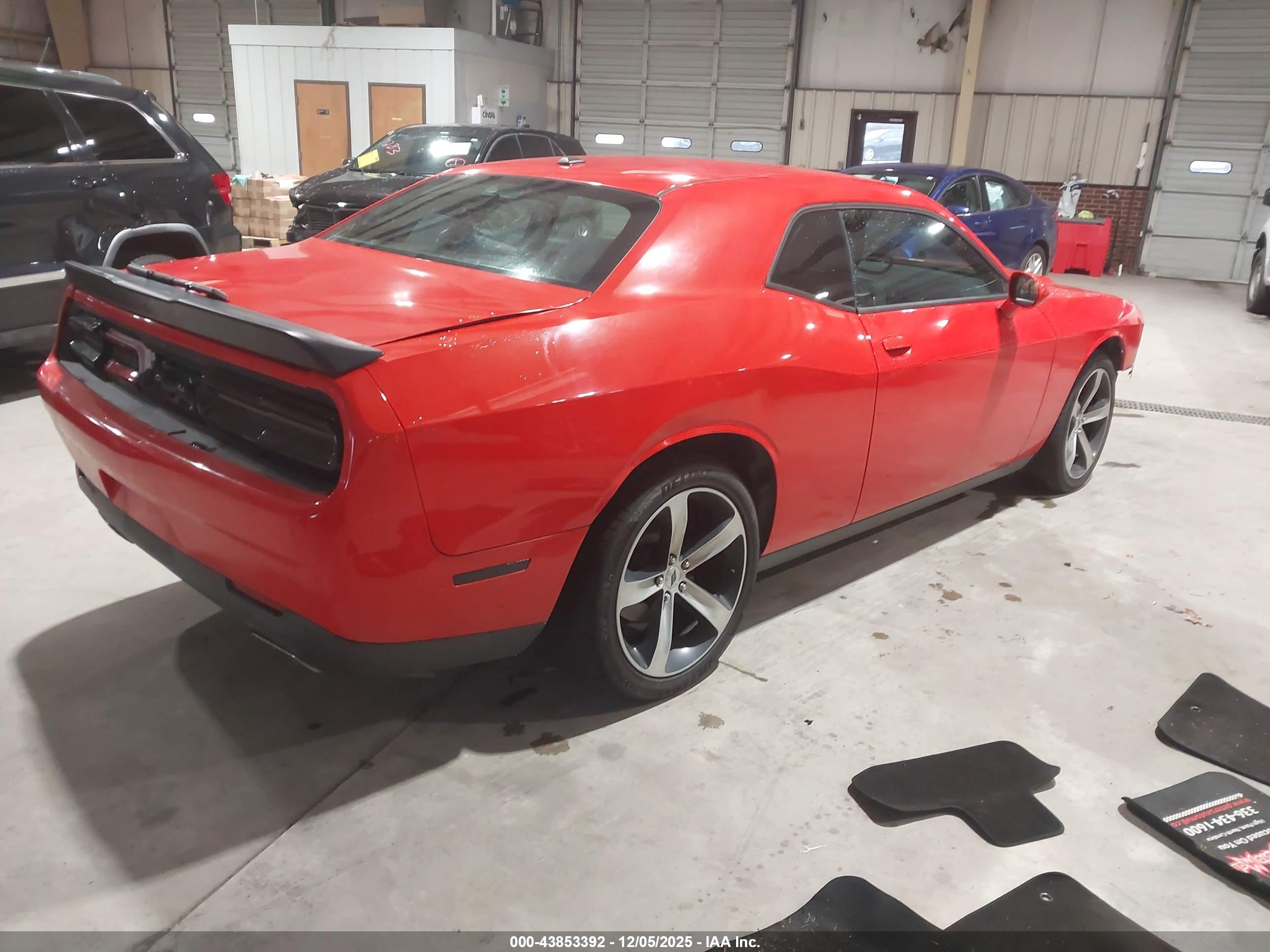 DODGE CHALLENGER image 4