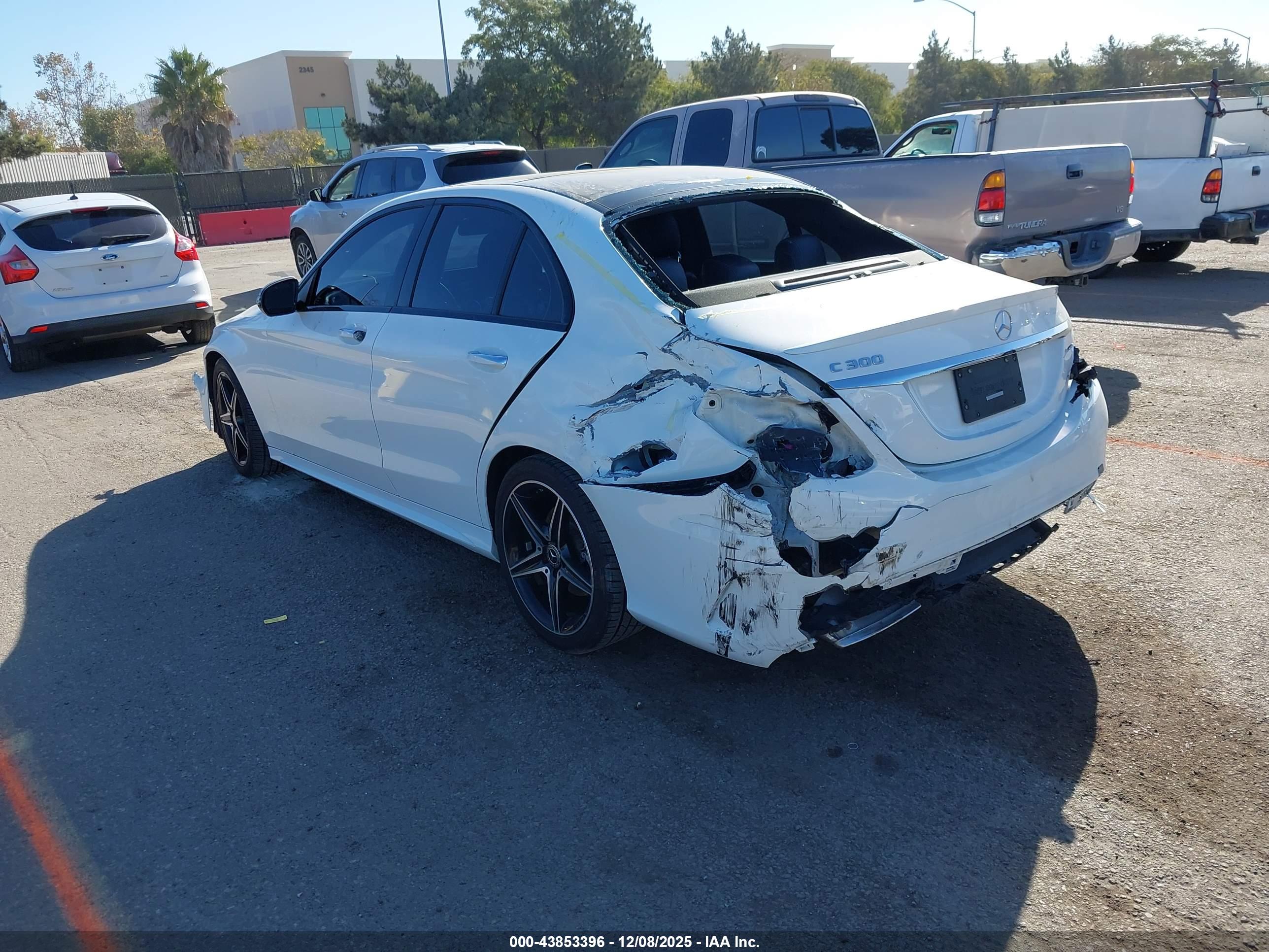MERCEDES-BENZ C image 3