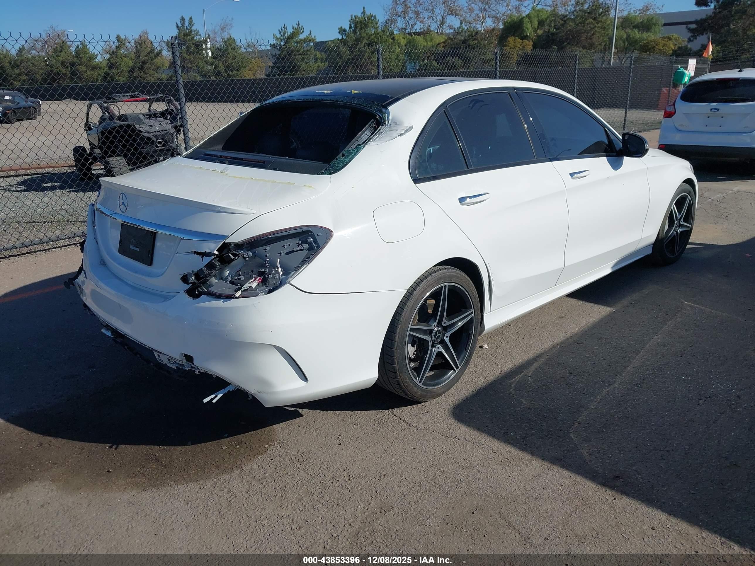 MERCEDES-BENZ C image 4