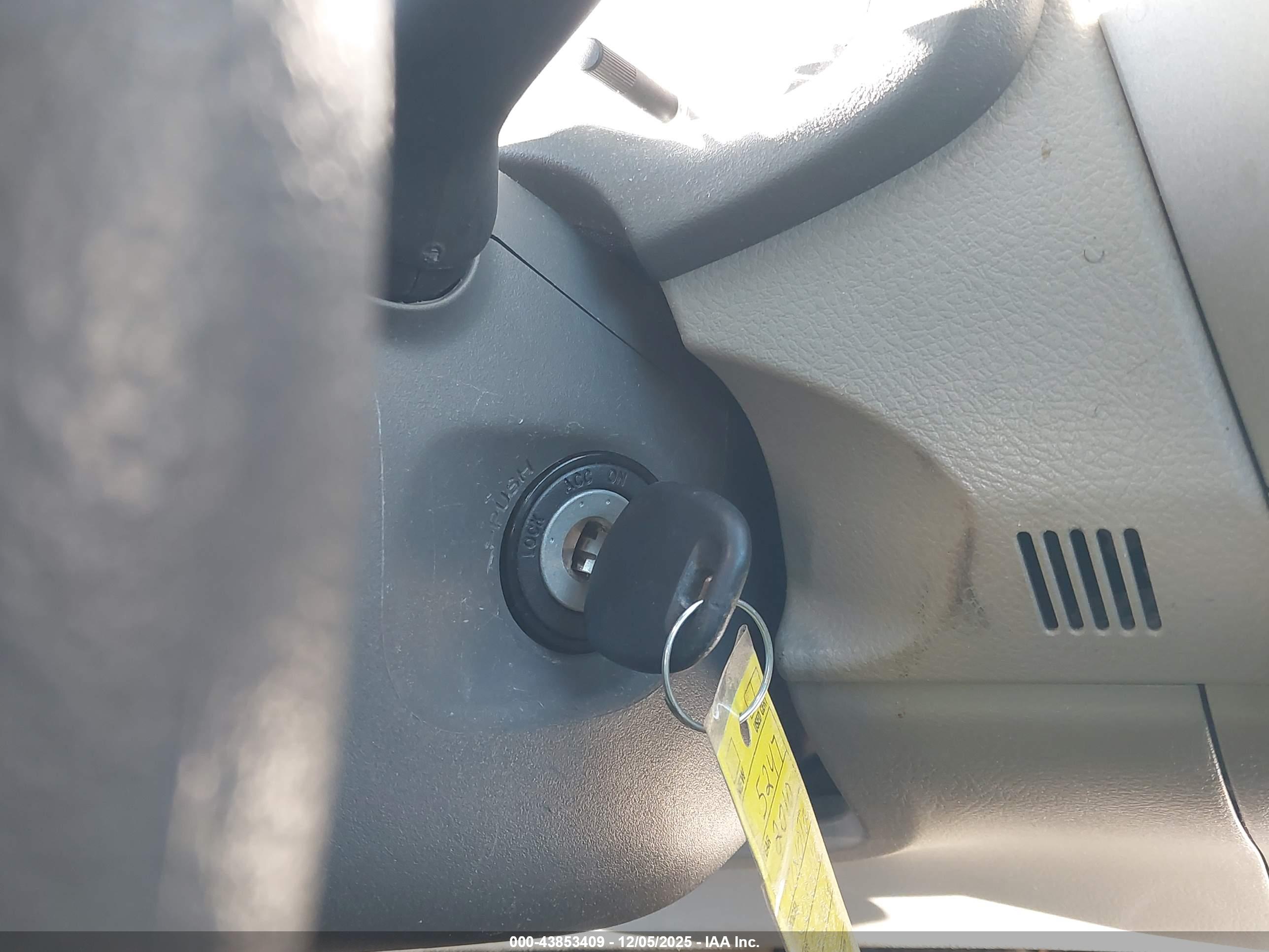 TOYOTA COROLLA image 11