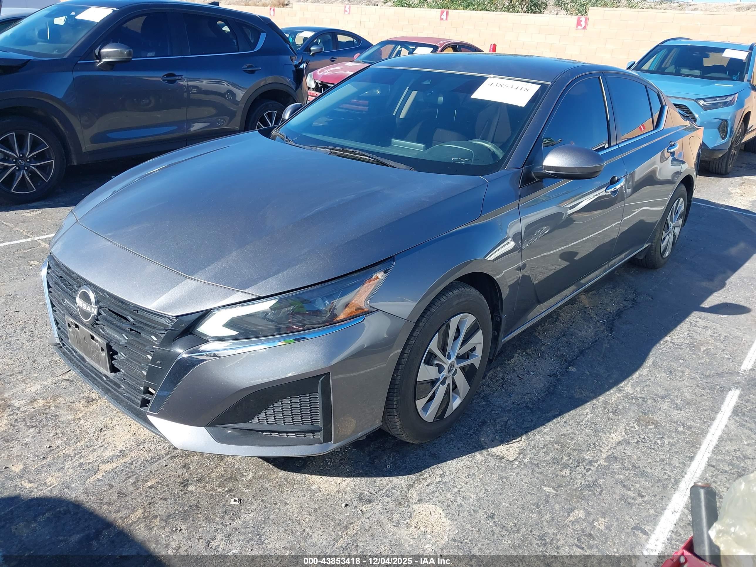 NISSAN ALTIMA image 2