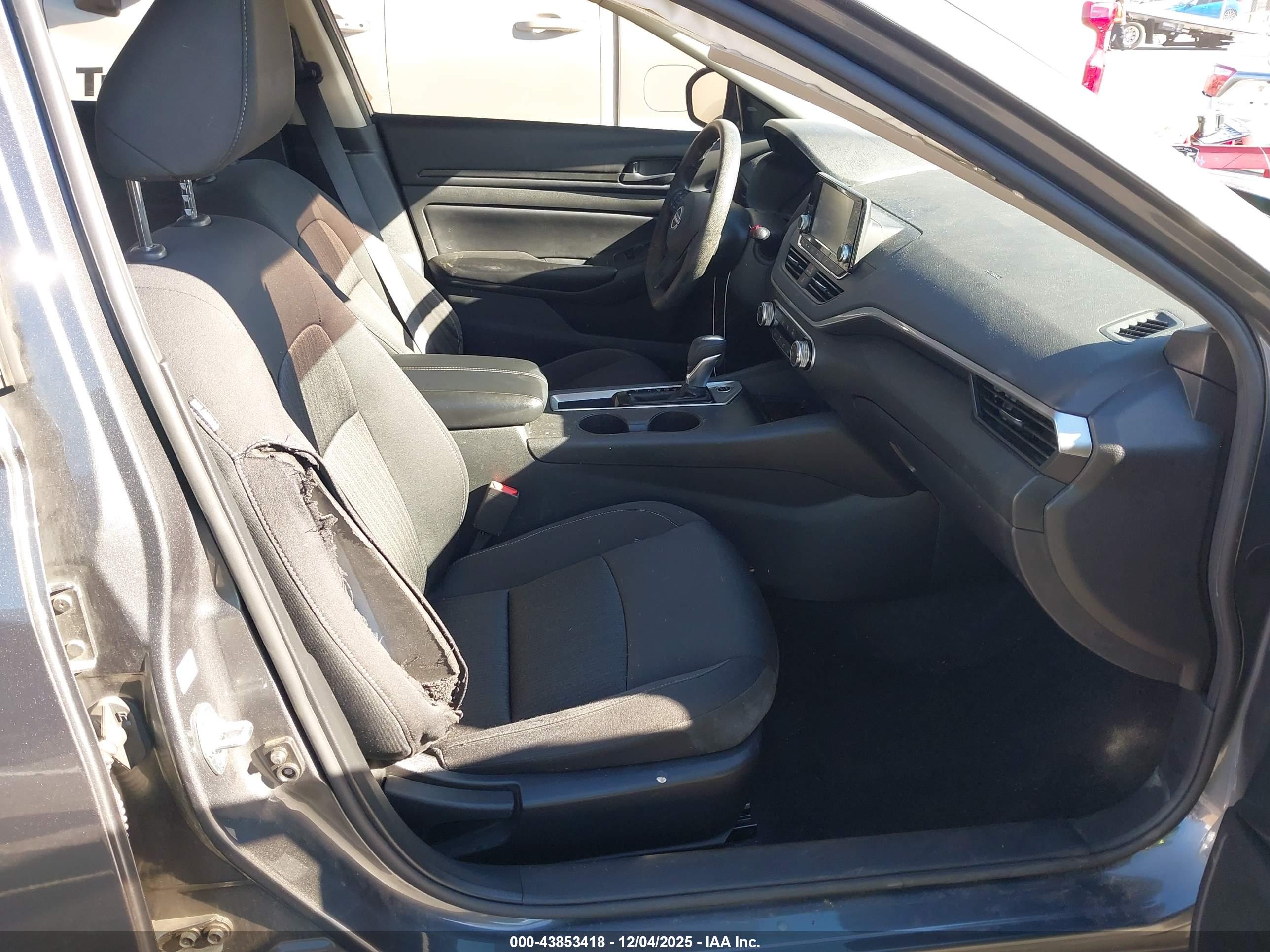 NISSAN ALTIMA image 5