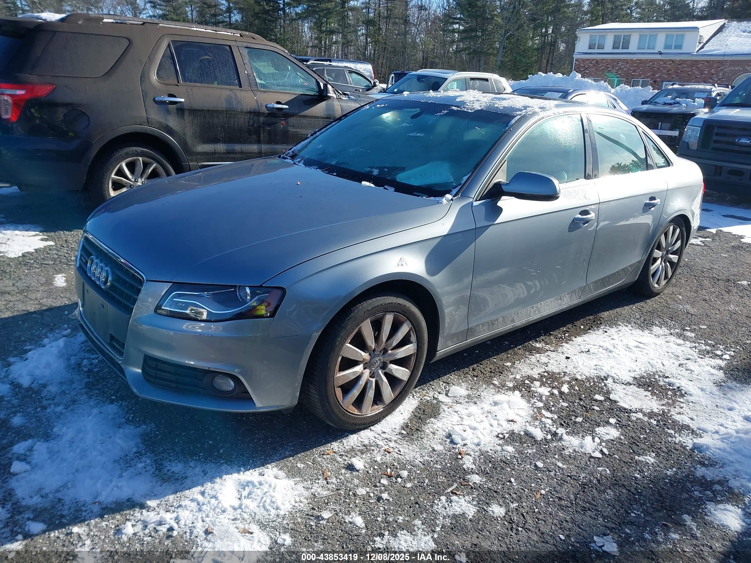 AUDI A4 image 2