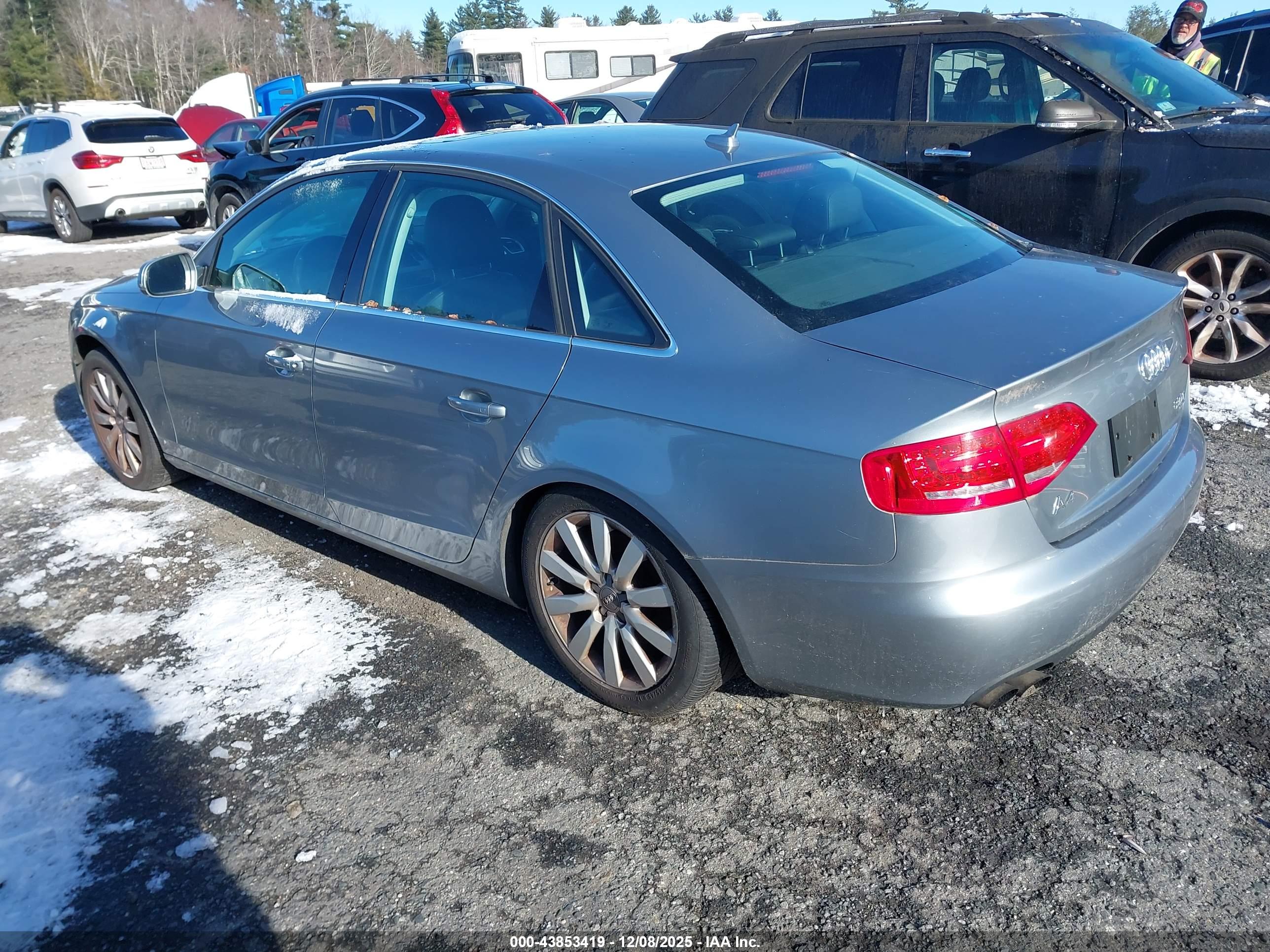 AUDI A4 image 3