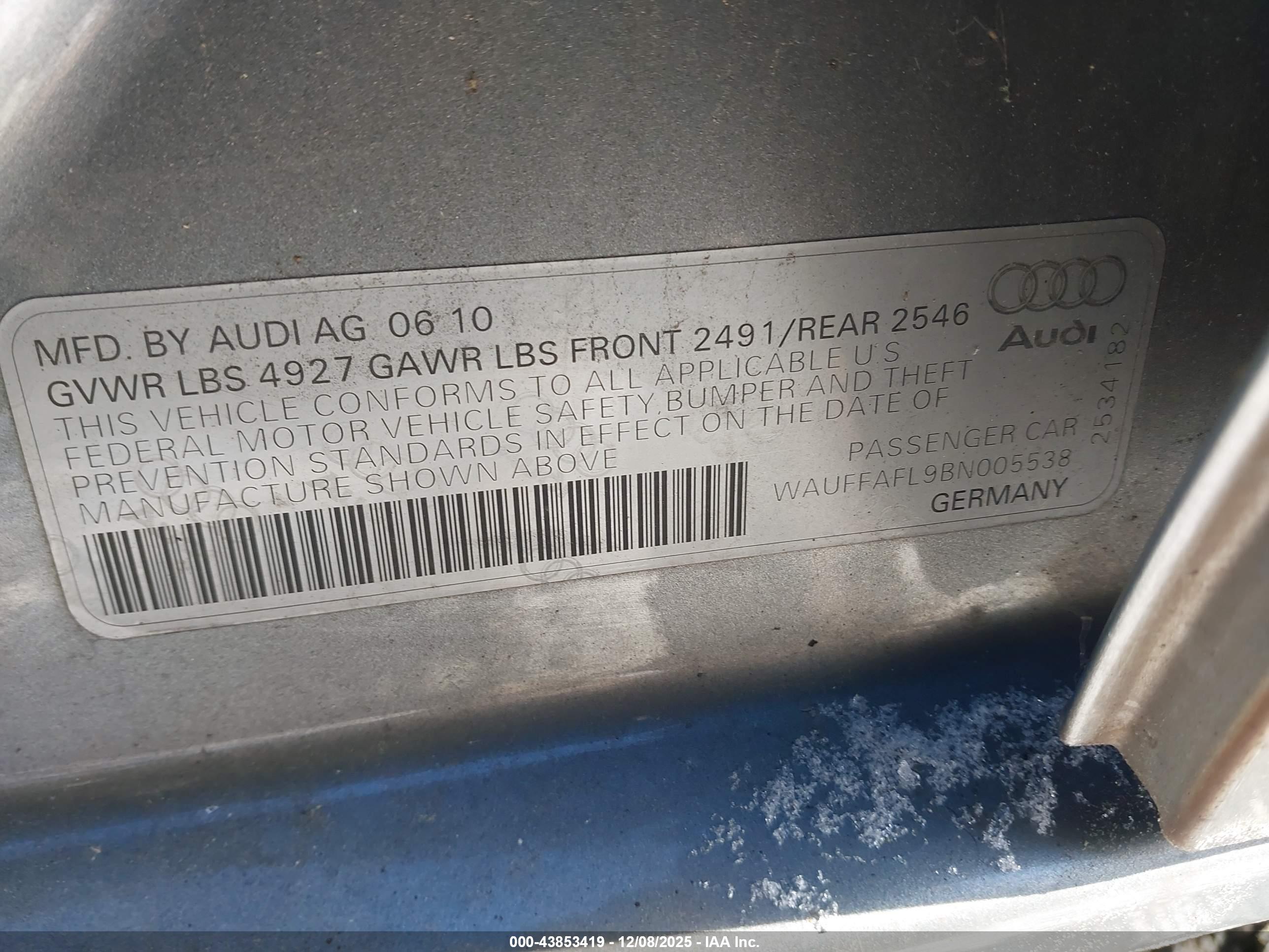 AUDI A4 image 9