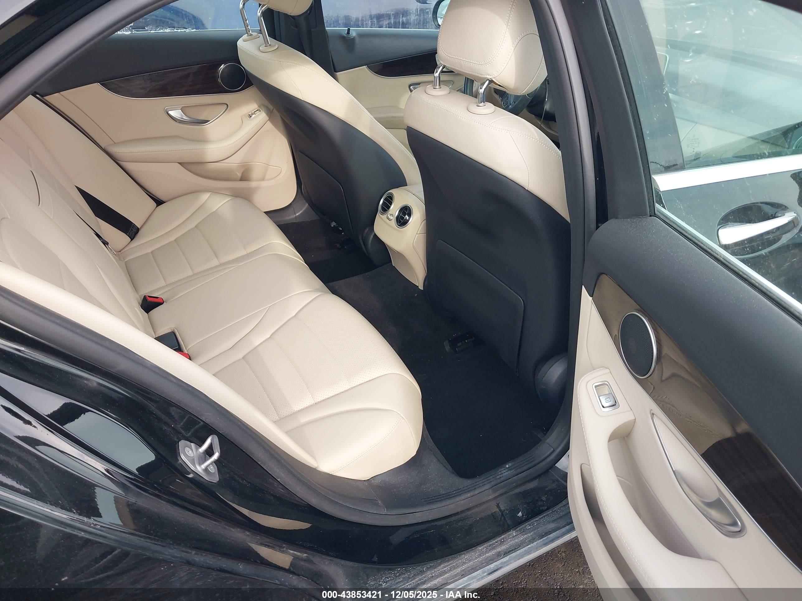 MERCEDES-BENZ C image 8