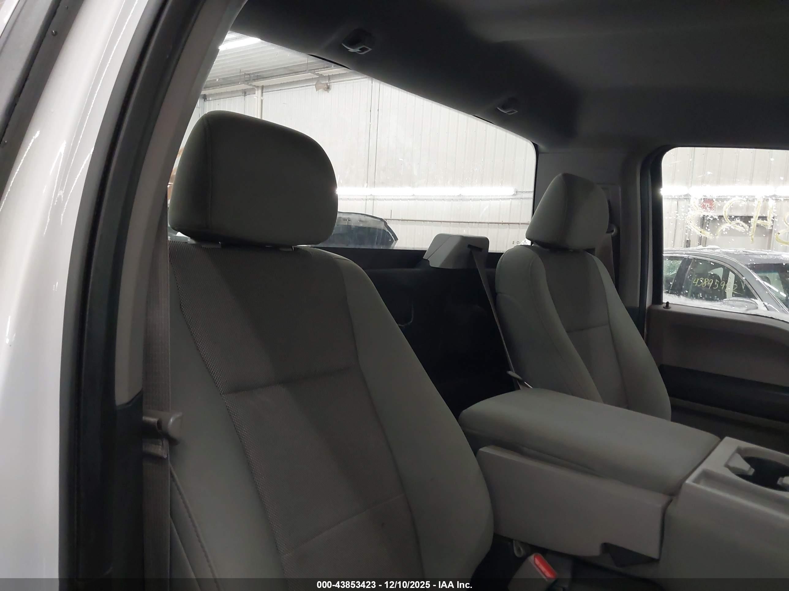 FORD F-150 image 8