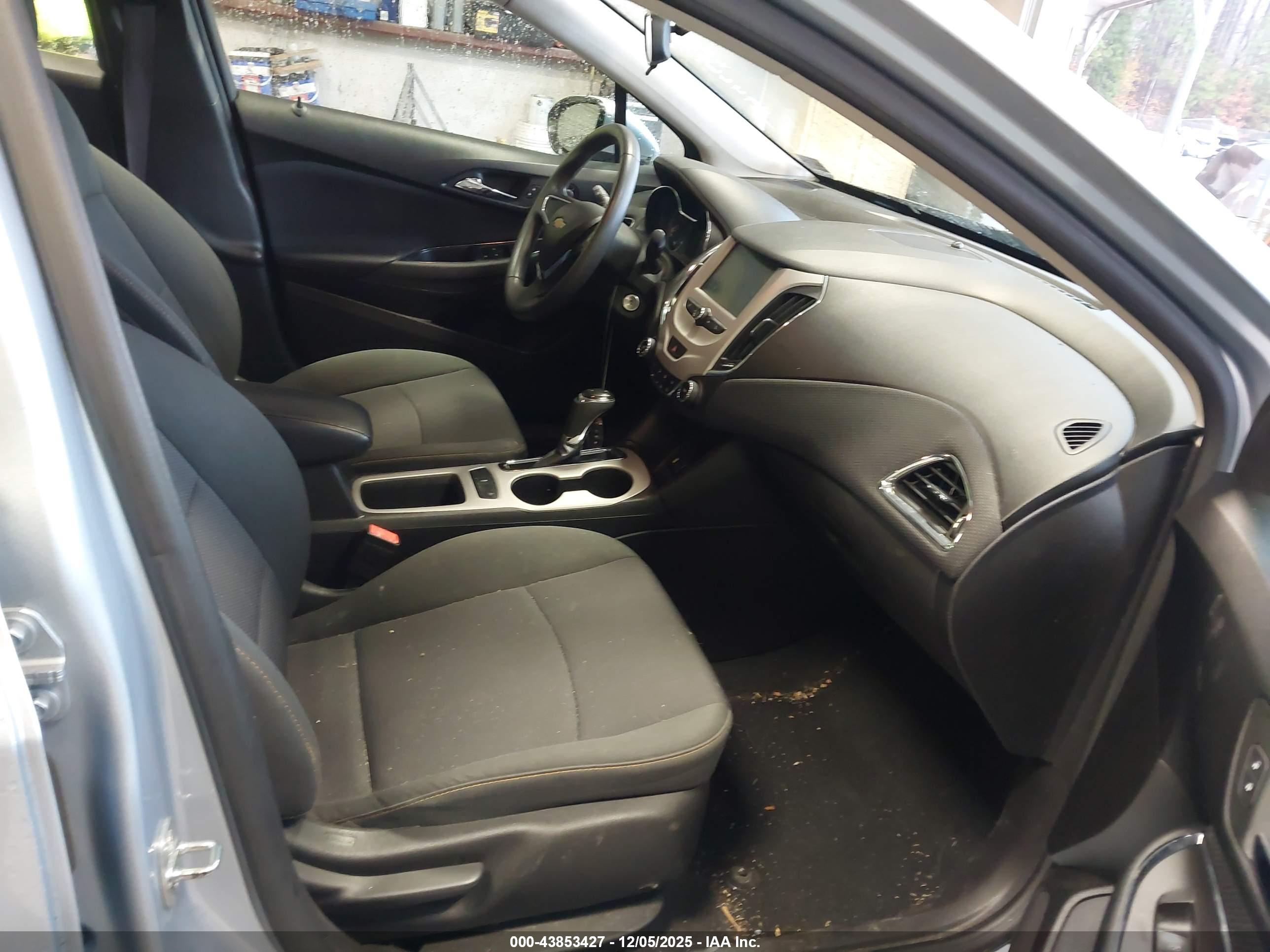 CHEVROLET CRUZE image 5