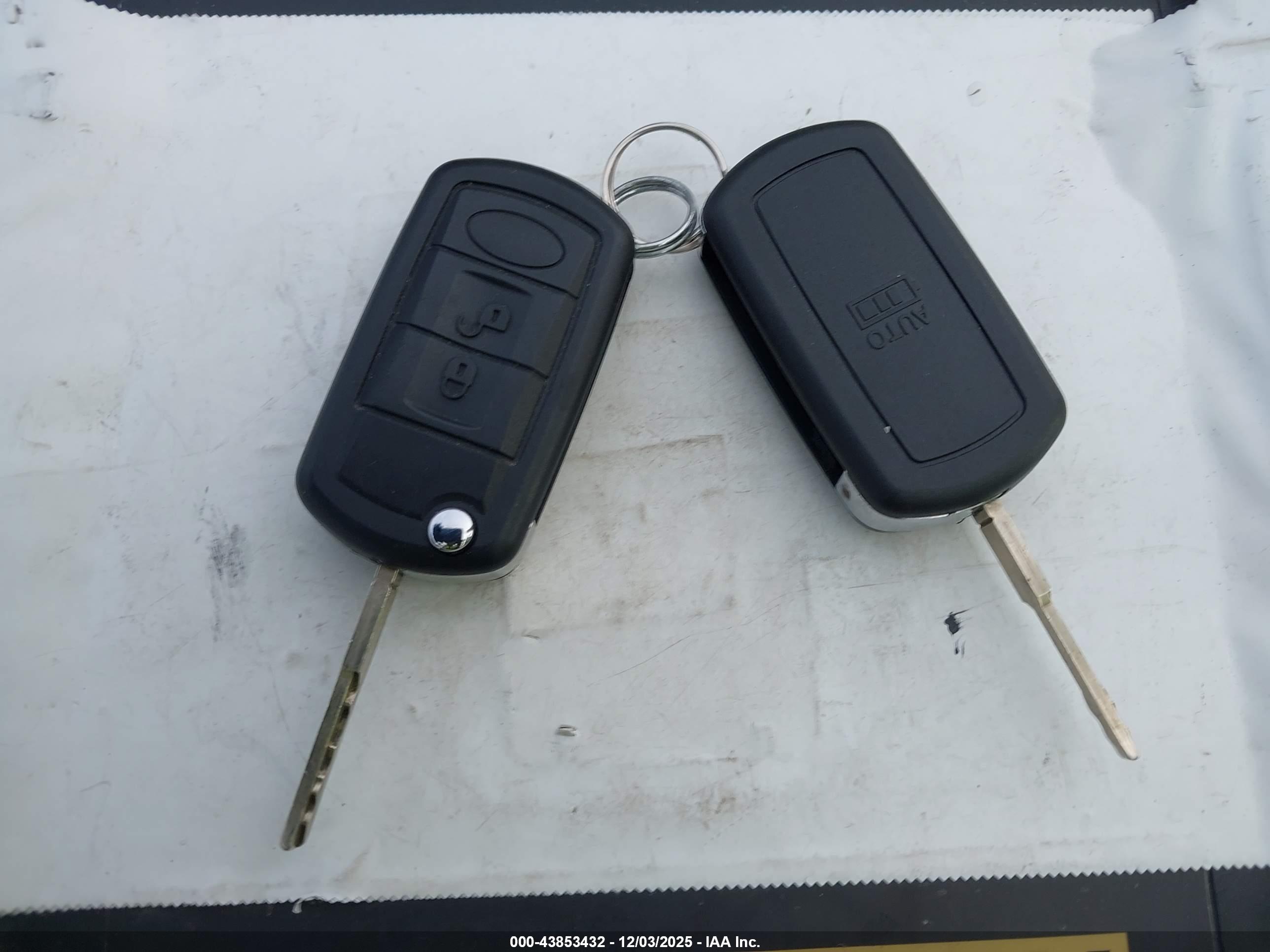 LAND ROVER image 11