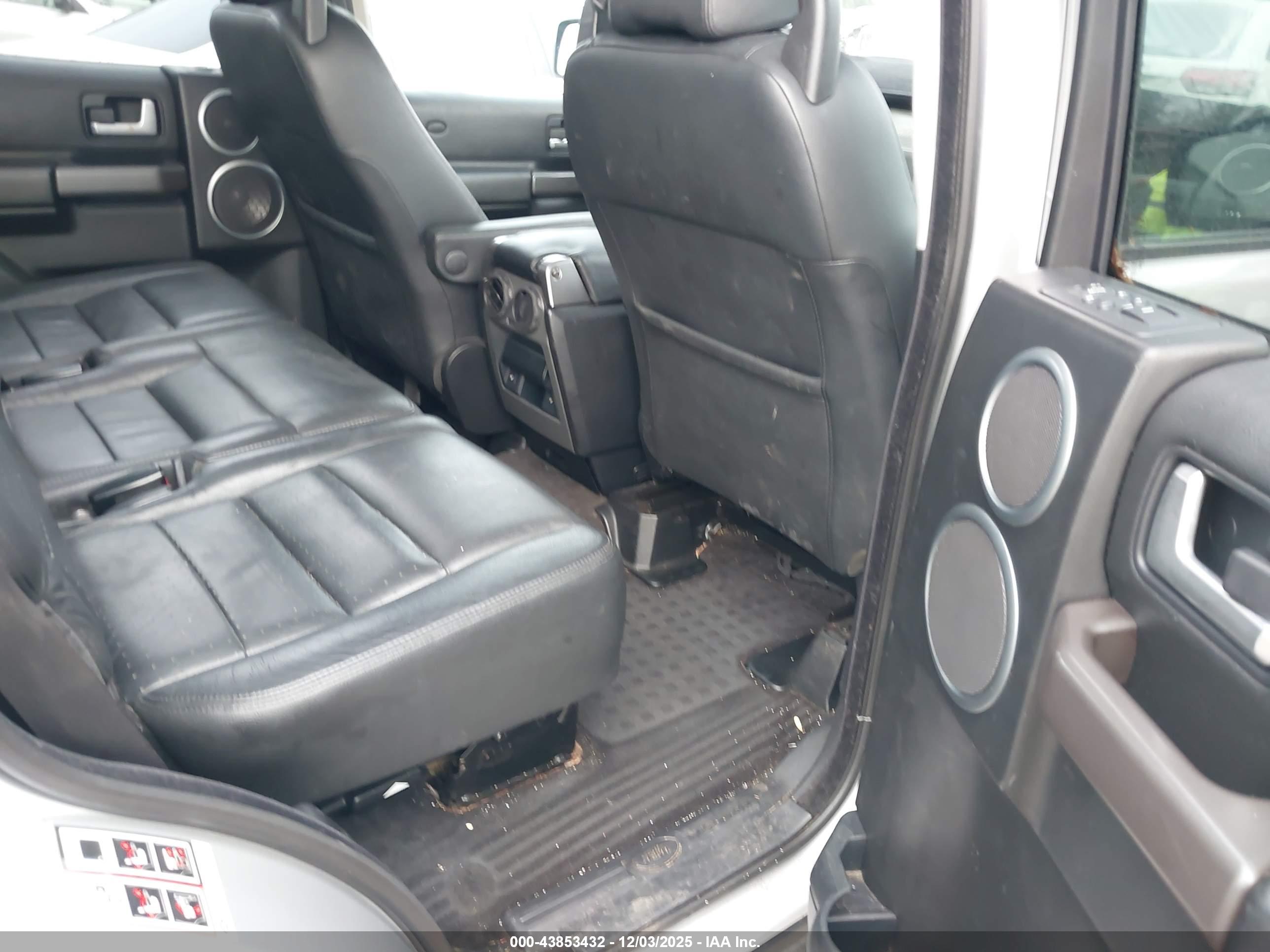 LAND ROVER image 8