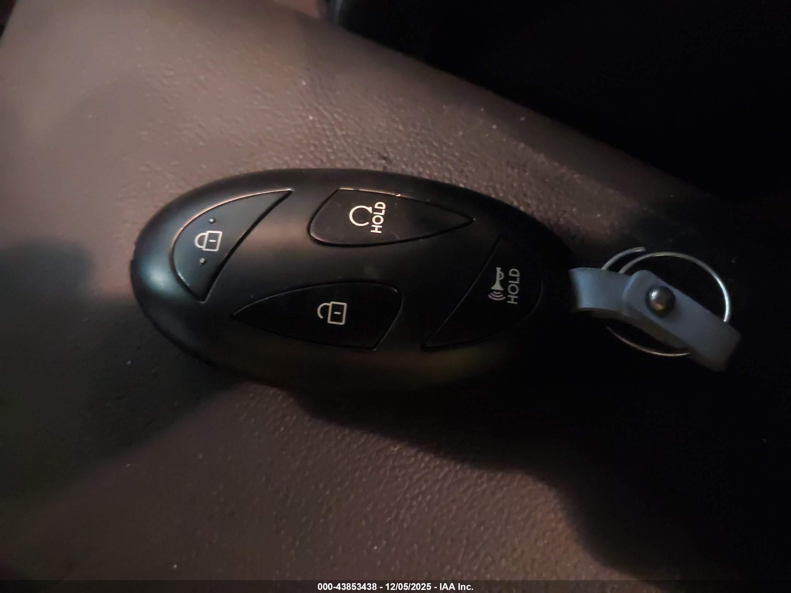 HYUNDAI ELANTRA image 11