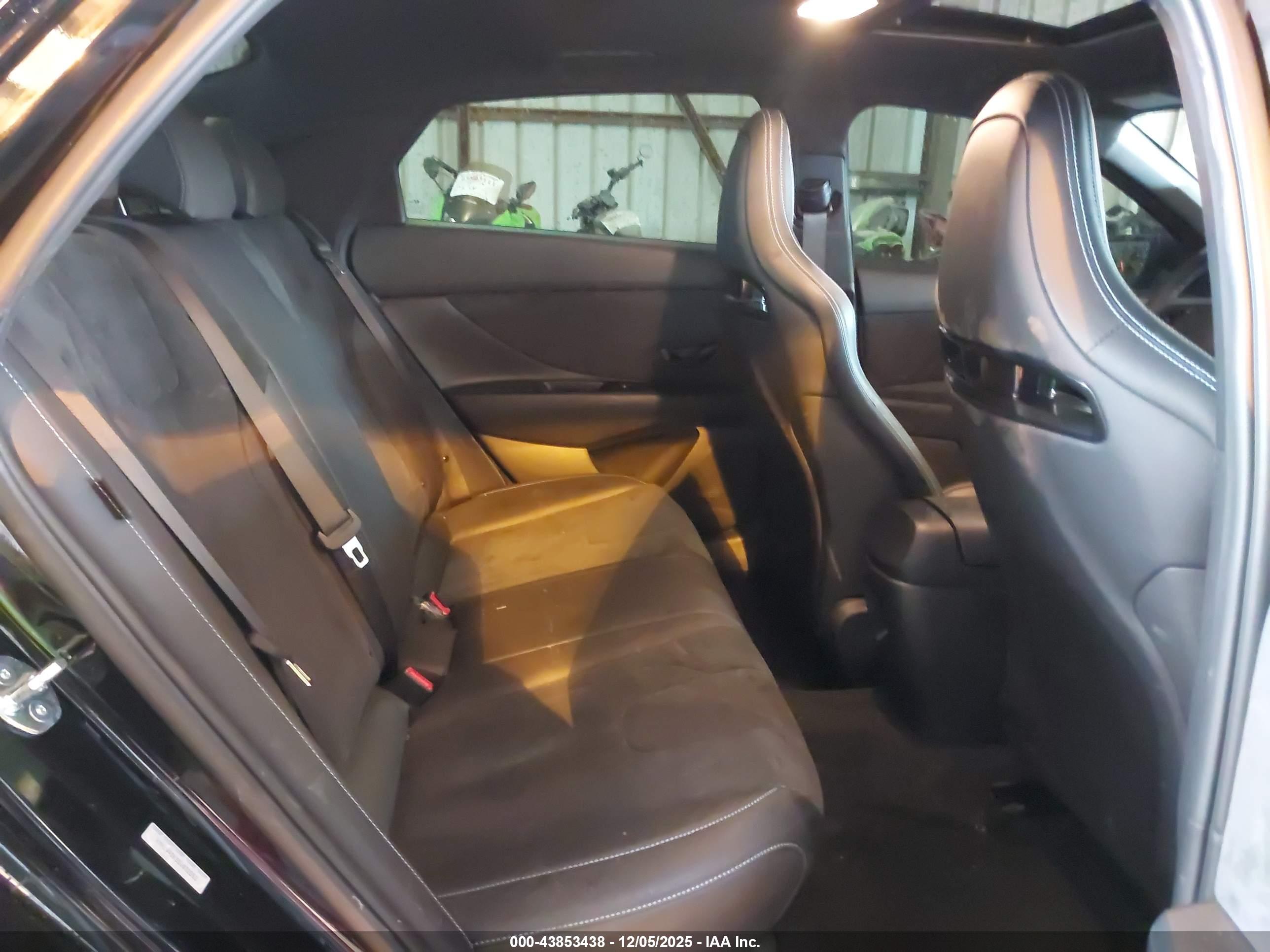 HYUNDAI ELANTRA image 8