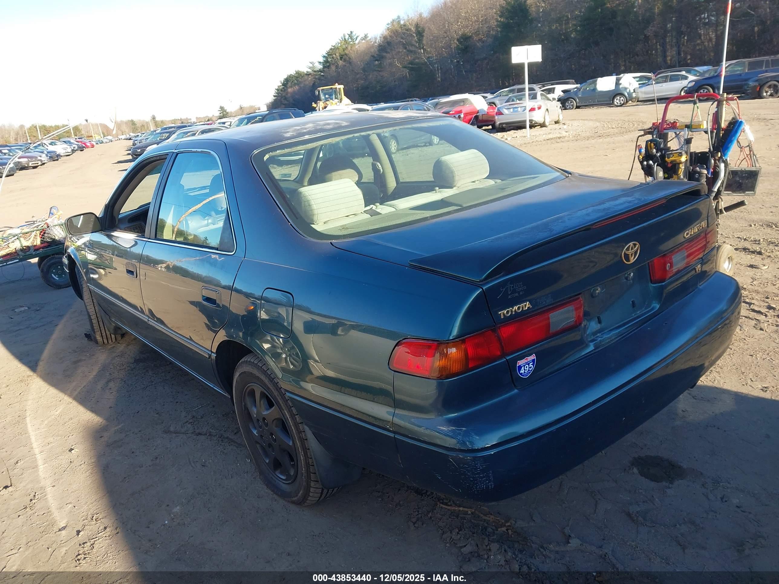 TOYOTA CAMRY image 3
