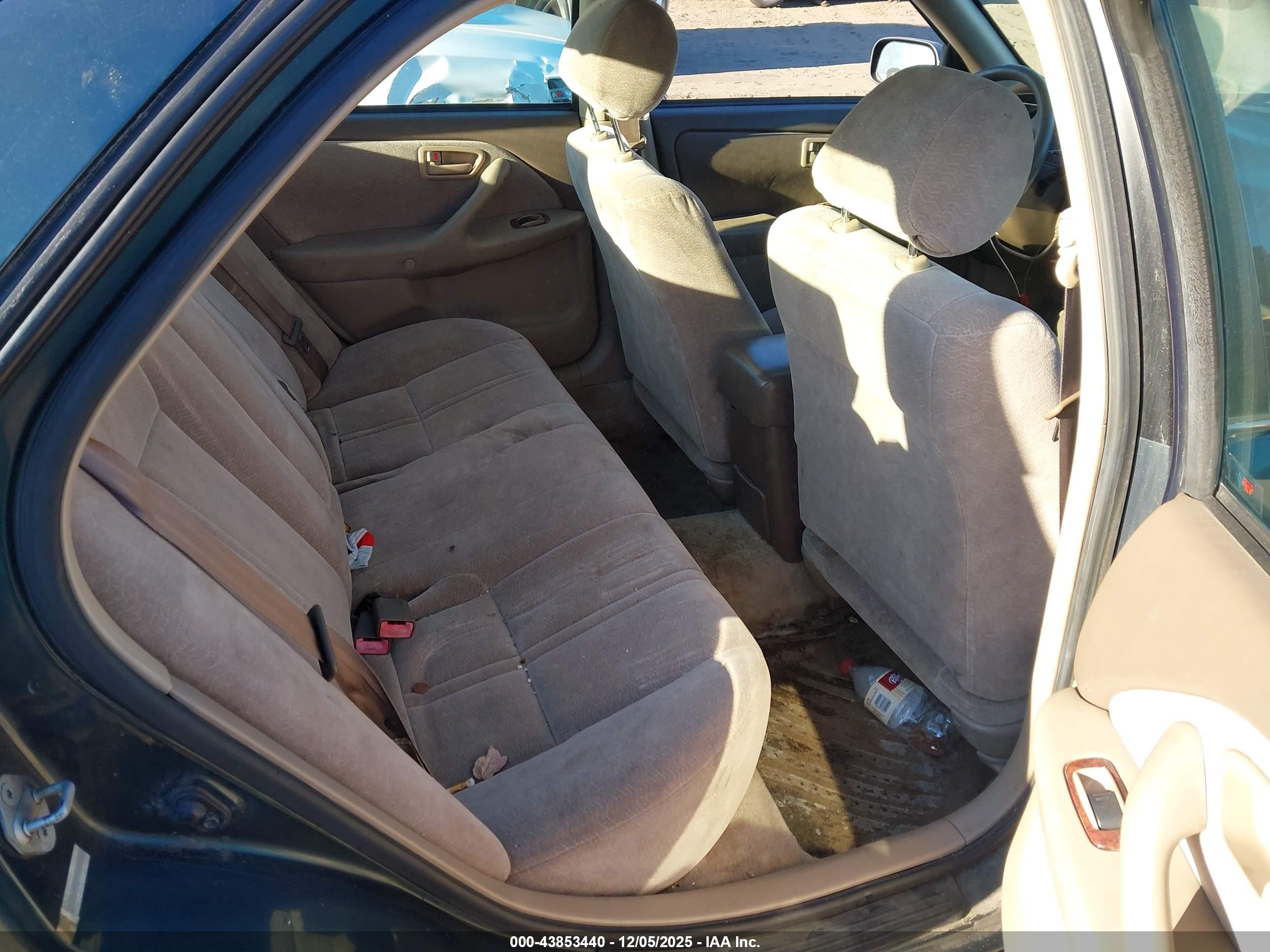 TOYOTA CAMRY image 8