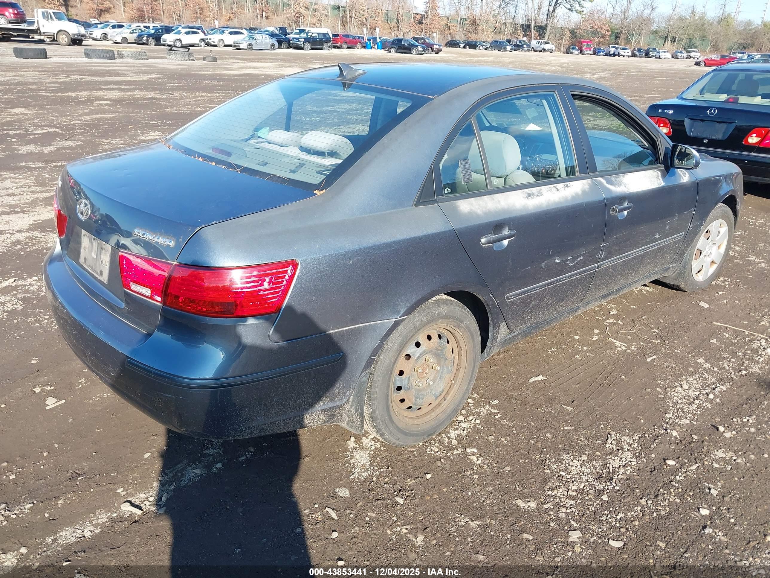 HYUNDAI SONATA image 4