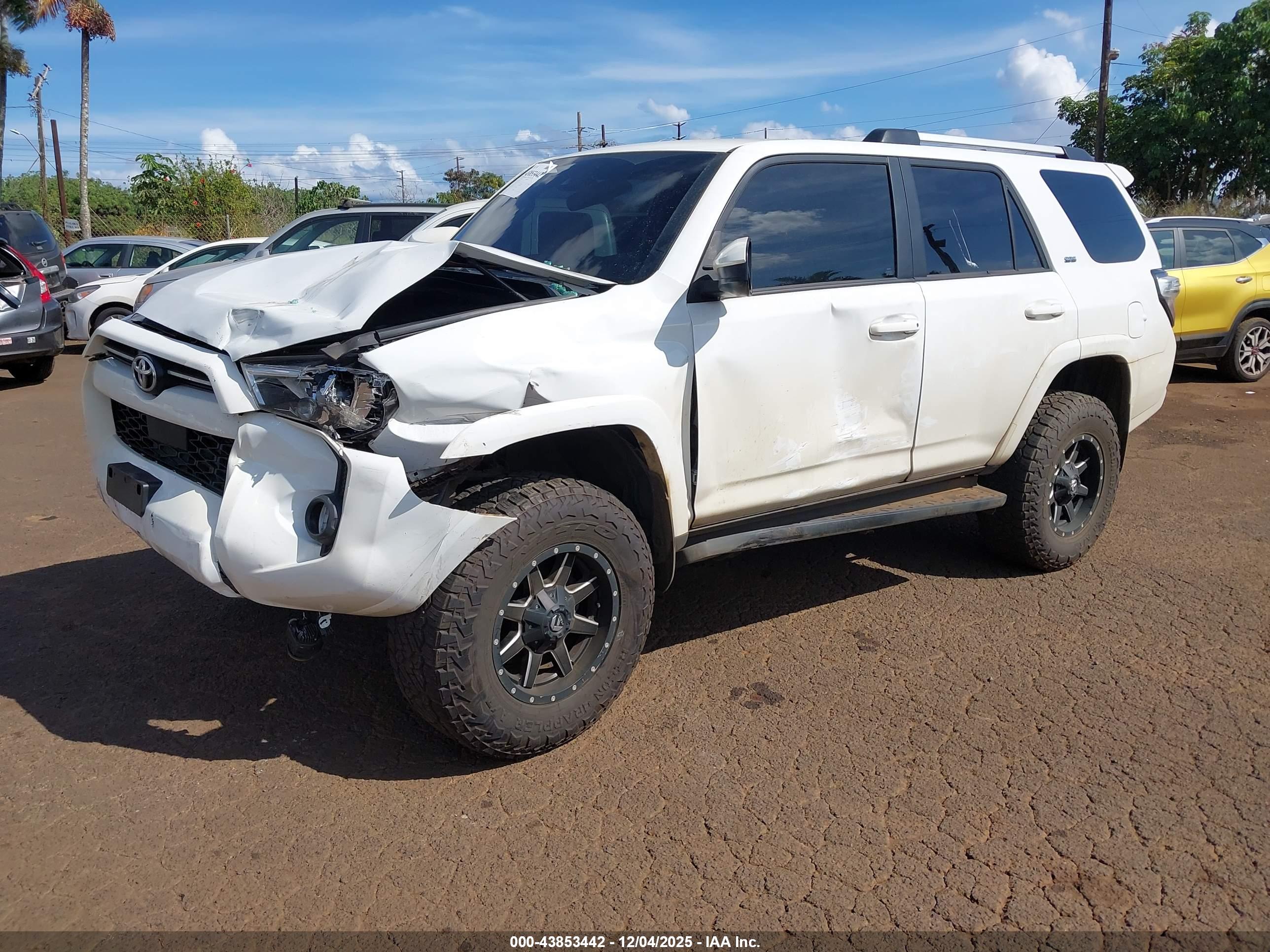 TOYOTA 4RUNNER image 2