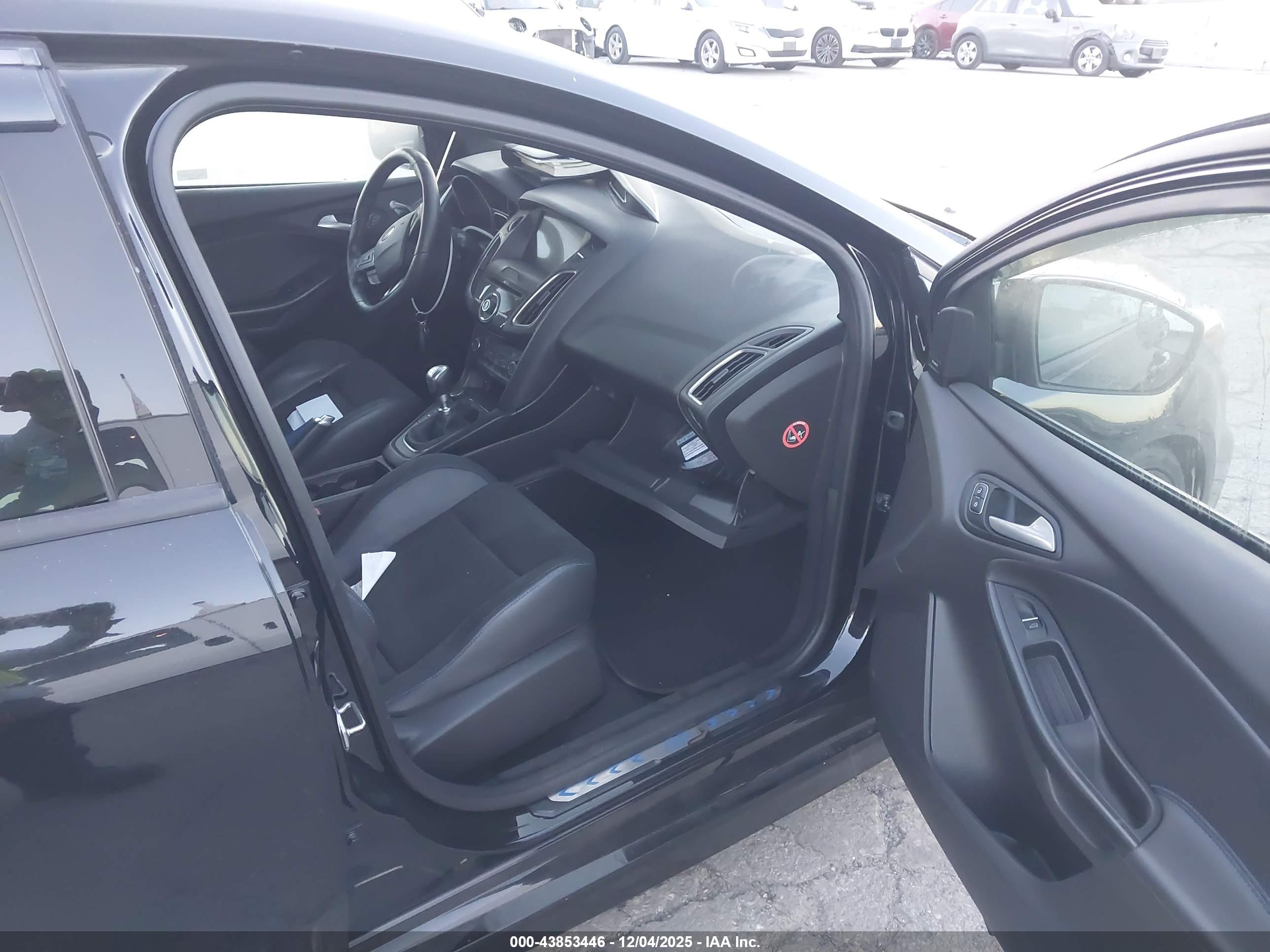 FORD FOCUS image 5