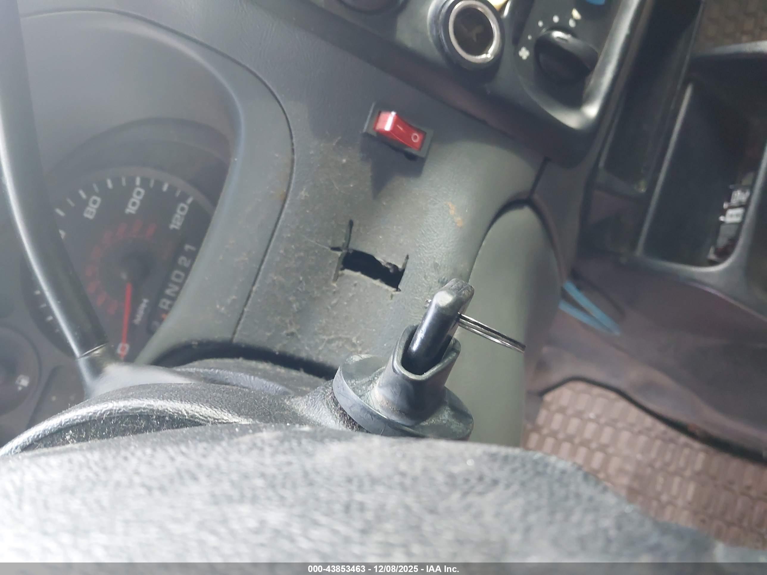 FORD RANGER image 9