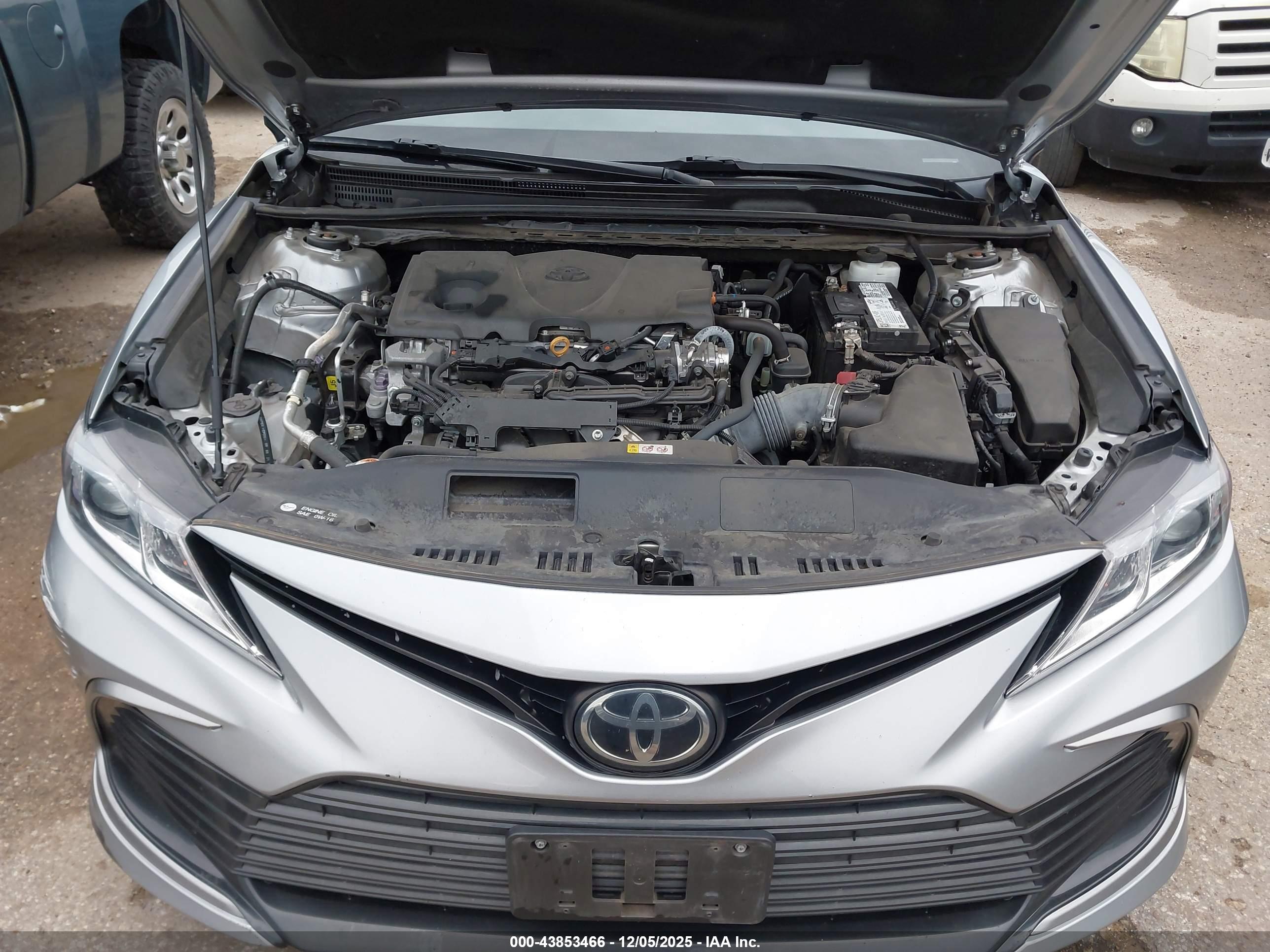 TOYOTA CAMRY image 10