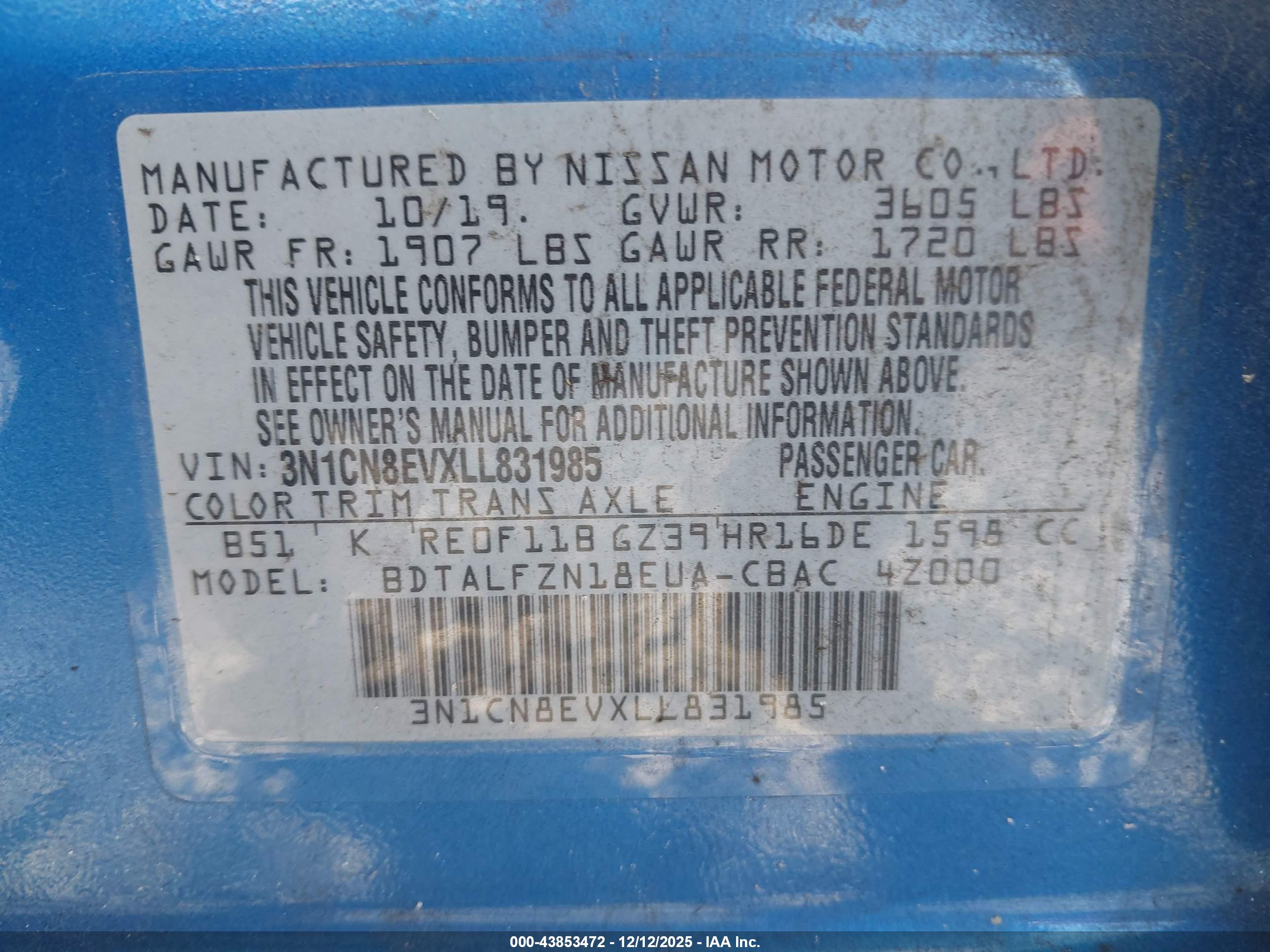 NISSAN VERSA image 9