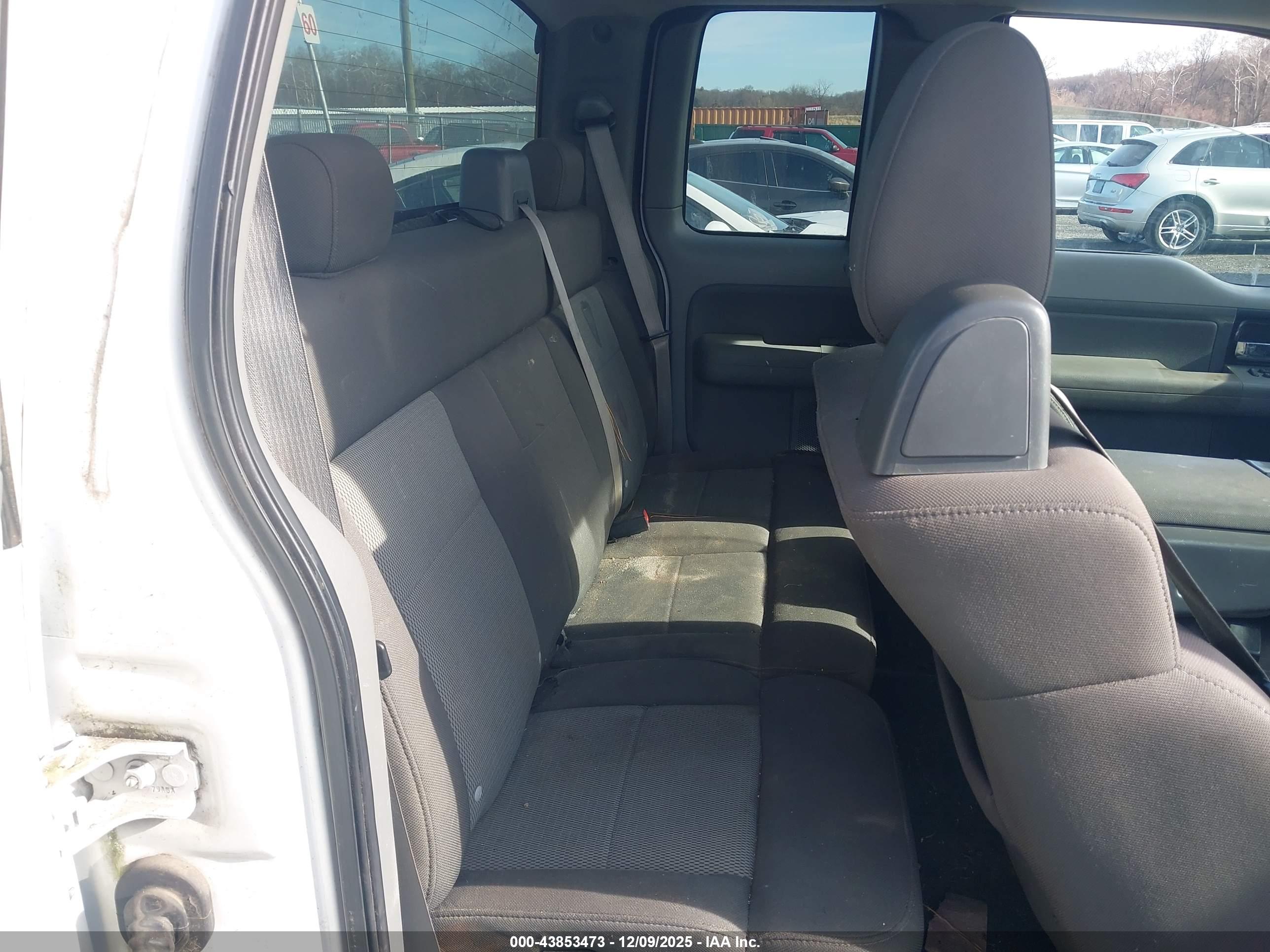 FORD F-150 image 8