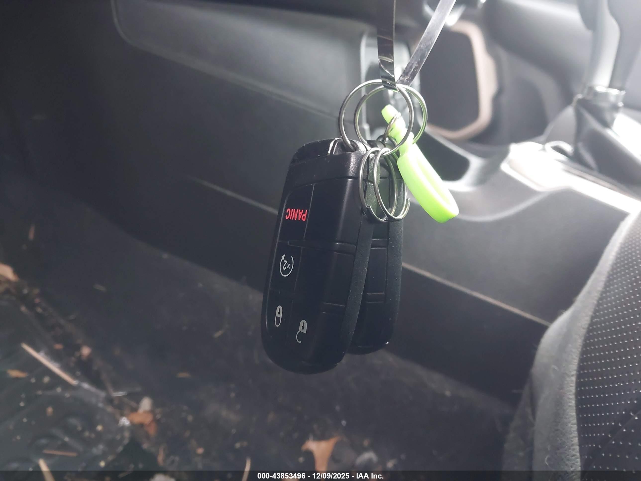 JEEP RENEGADE image 11