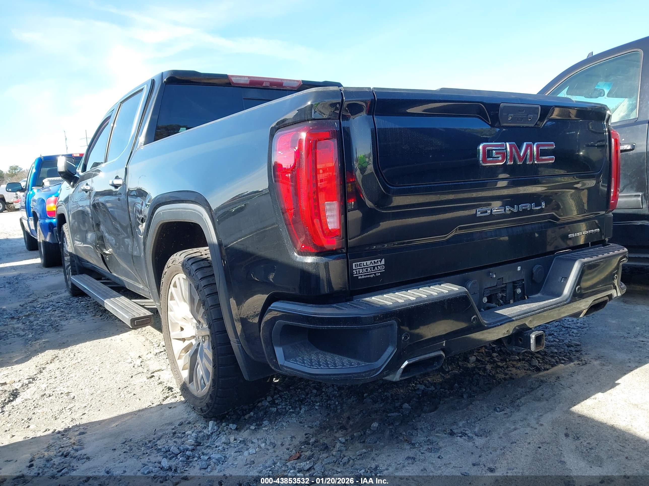 GMC SIERRA image 3