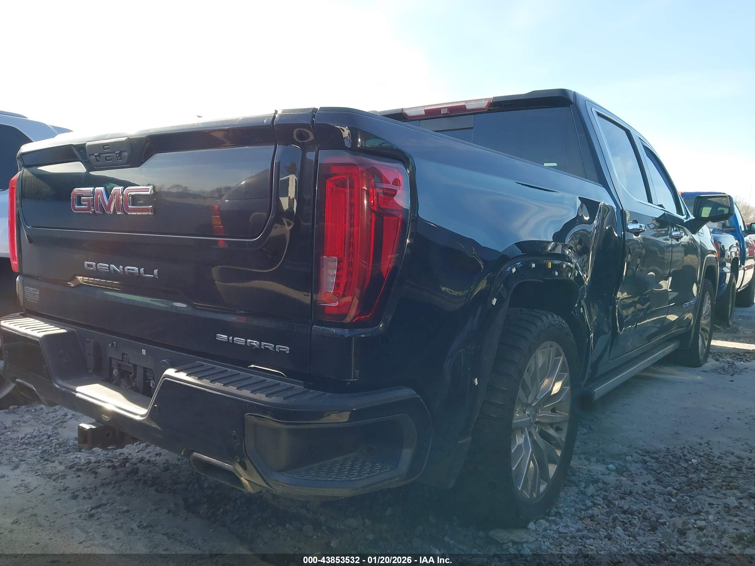 GMC SIERRA image 4