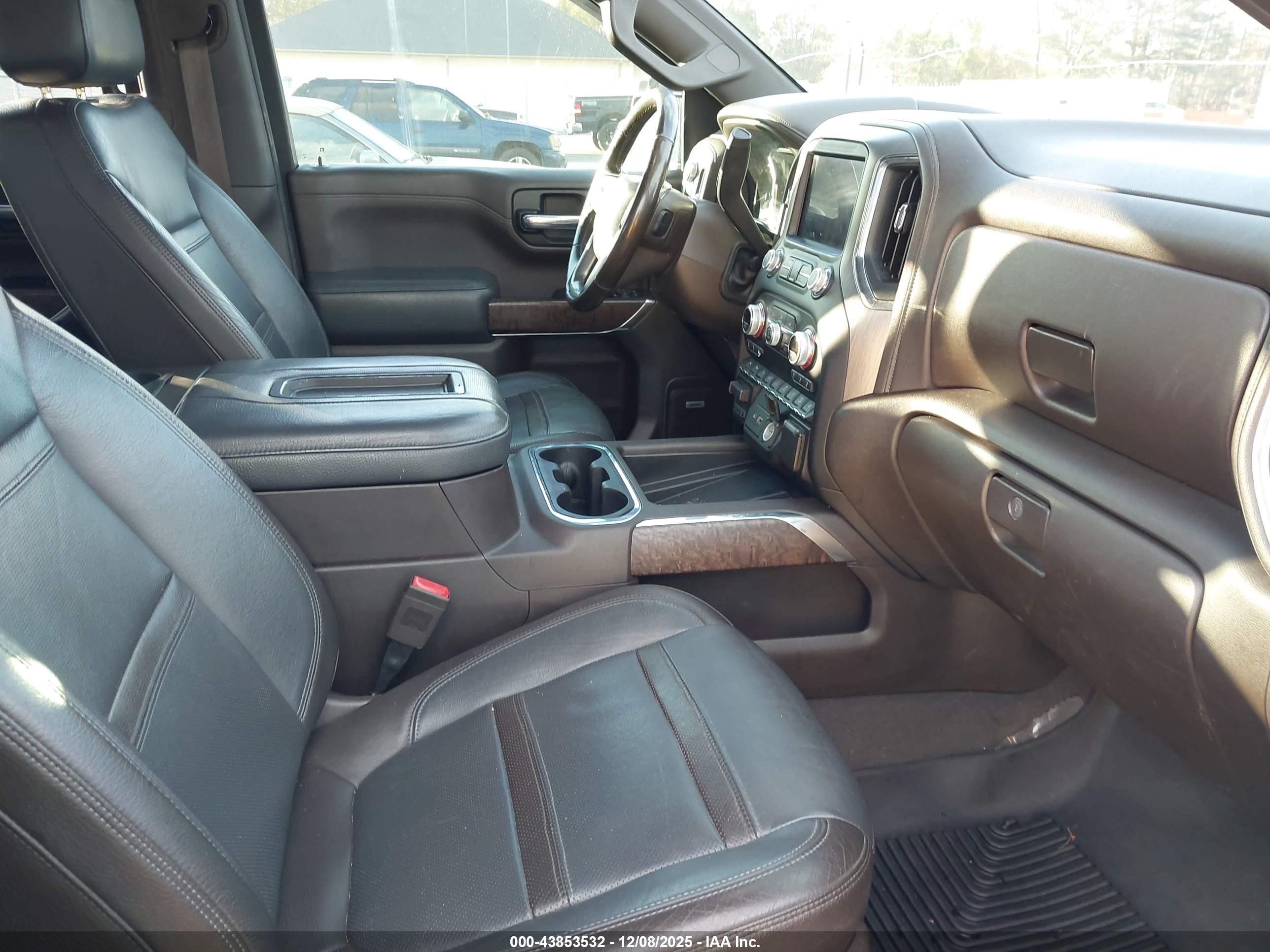 GMC SIERRA image 5
