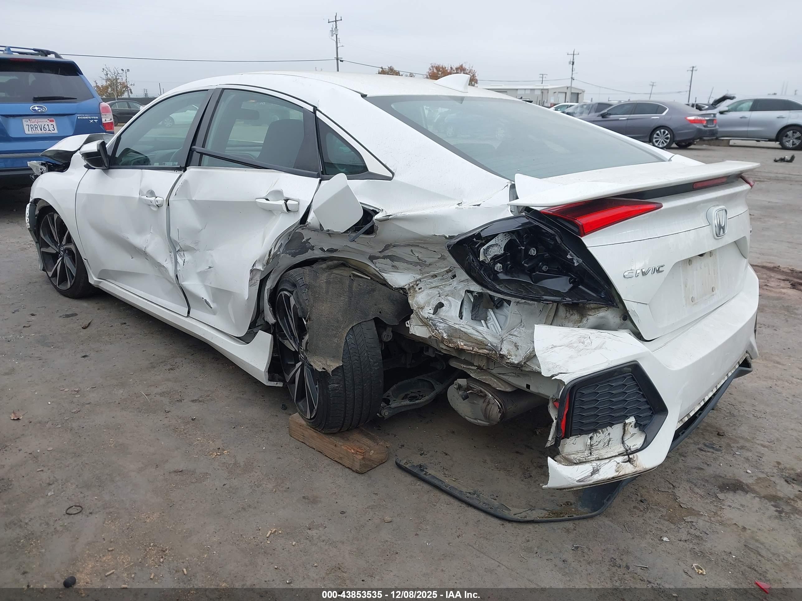 HONDA CIVIC image 3