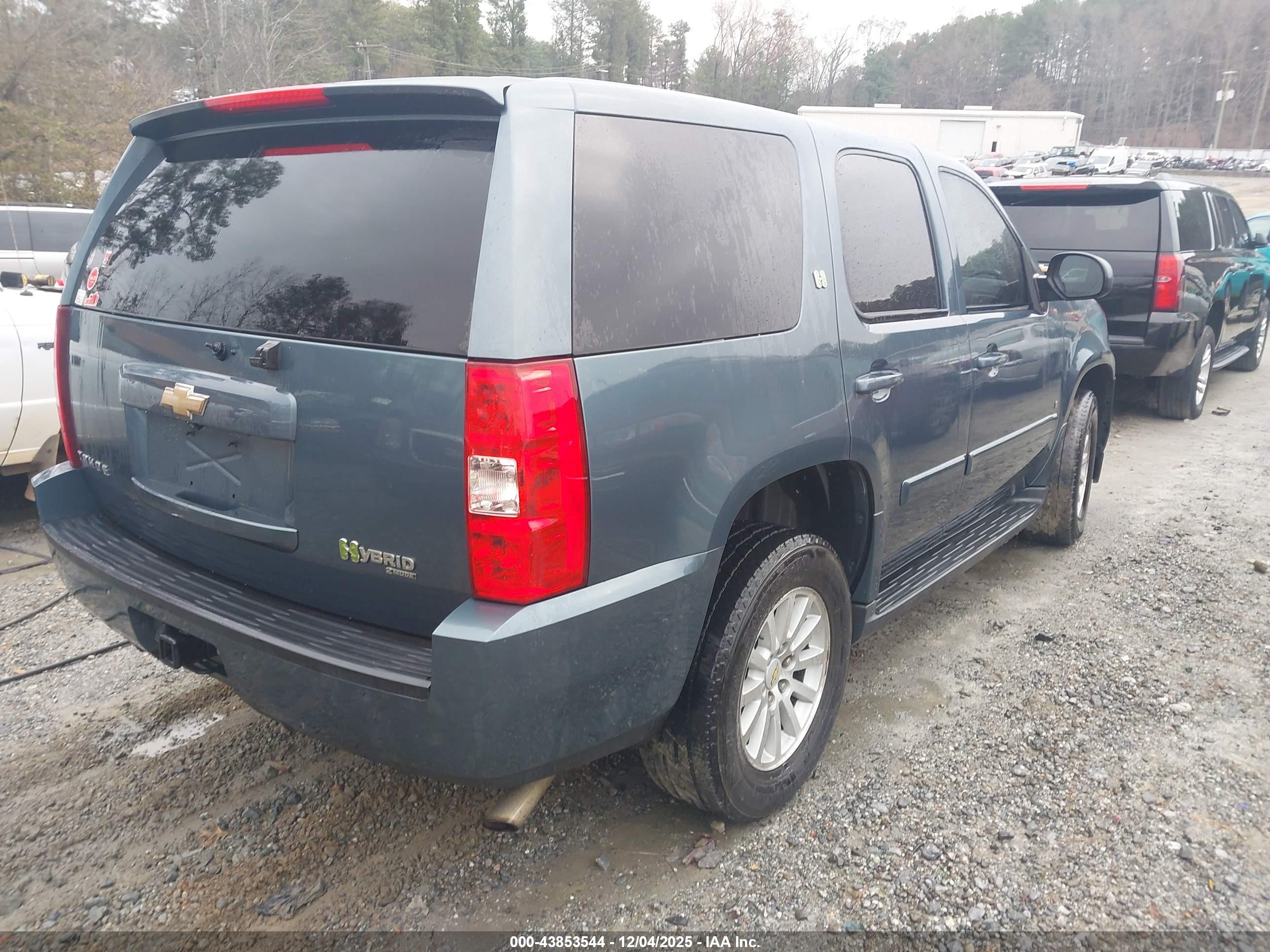 CHEVROLET TAHOE image 4