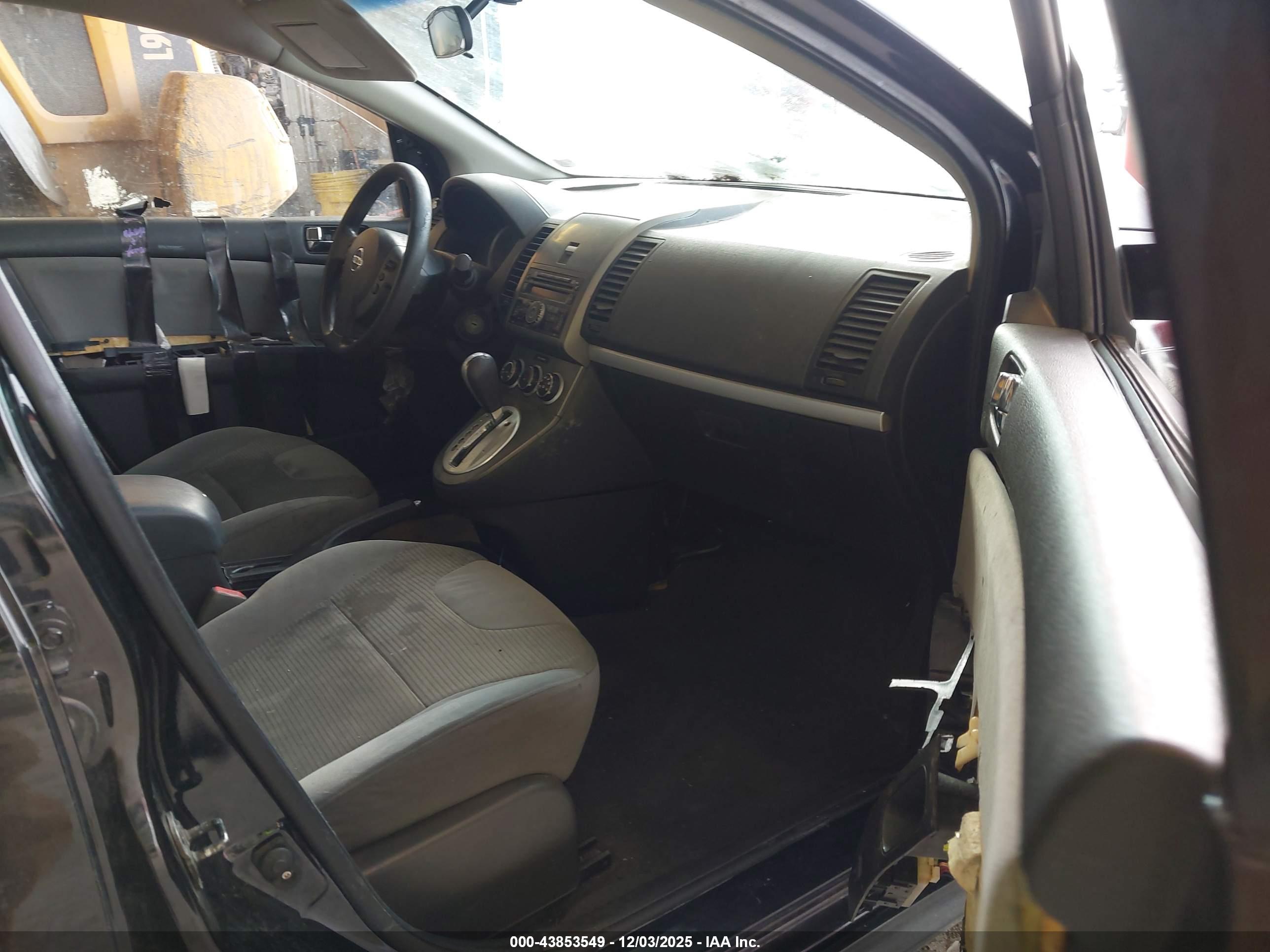 NISSAN SENTRA image 5