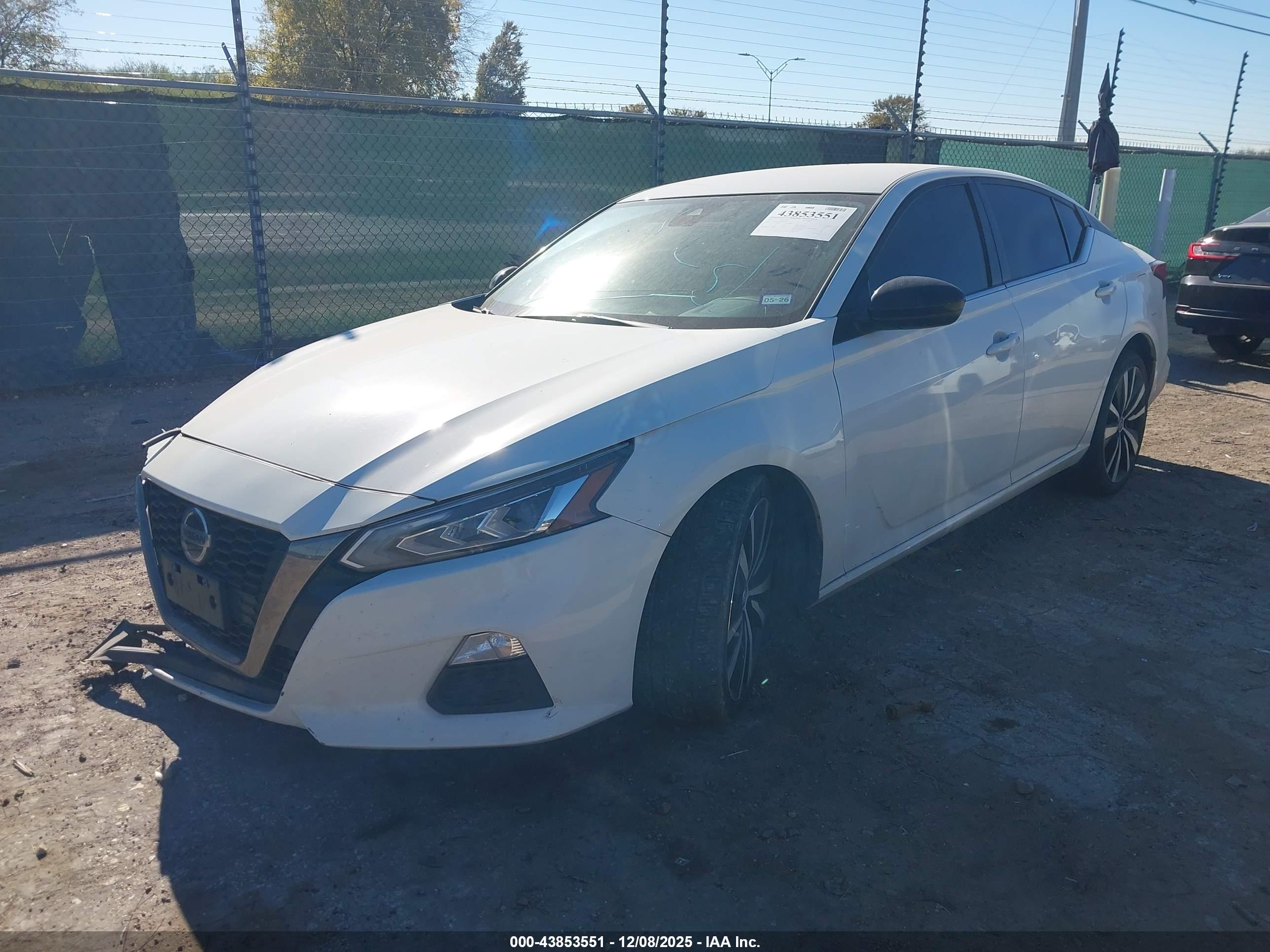 NISSAN ALTIMA image 2