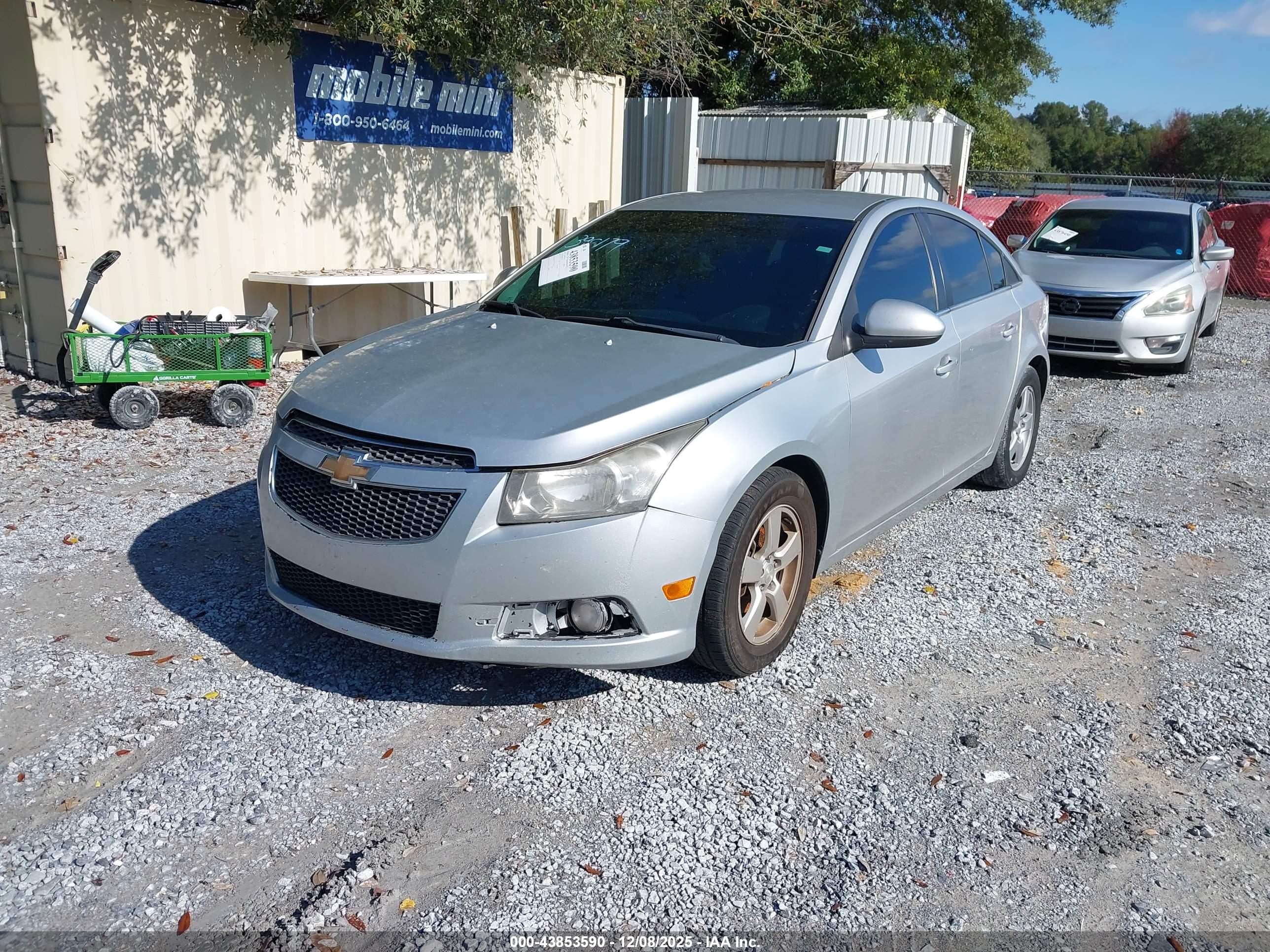 CHEVROLET CRUZE image 2